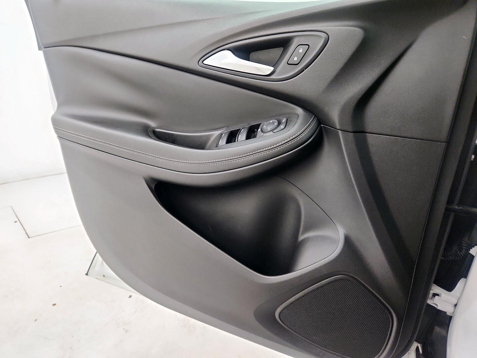 Thumbnail: 2020 Buick Encore GX - 12
