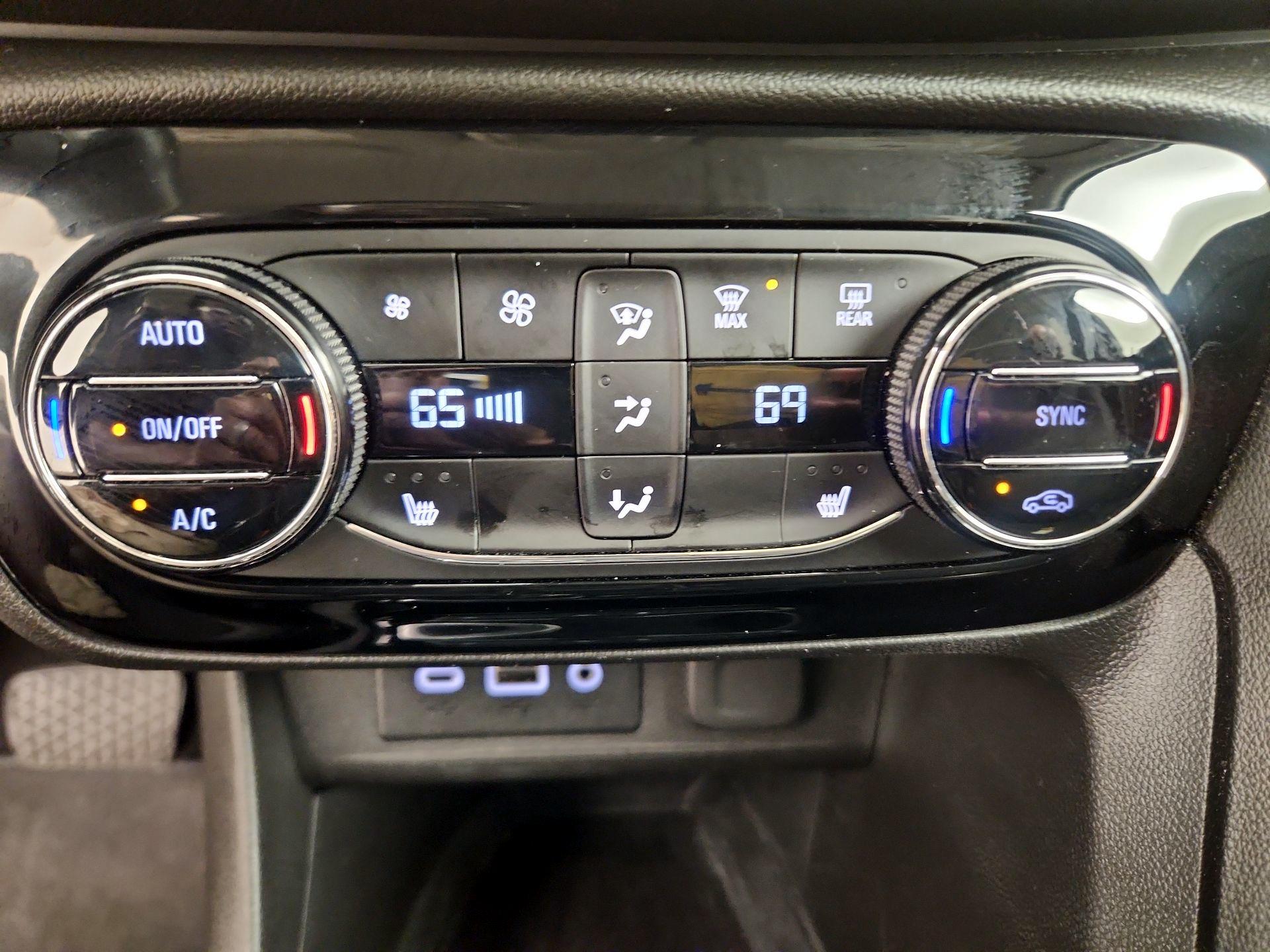 Thumbnail: 2020 Buick Encore GX - 16