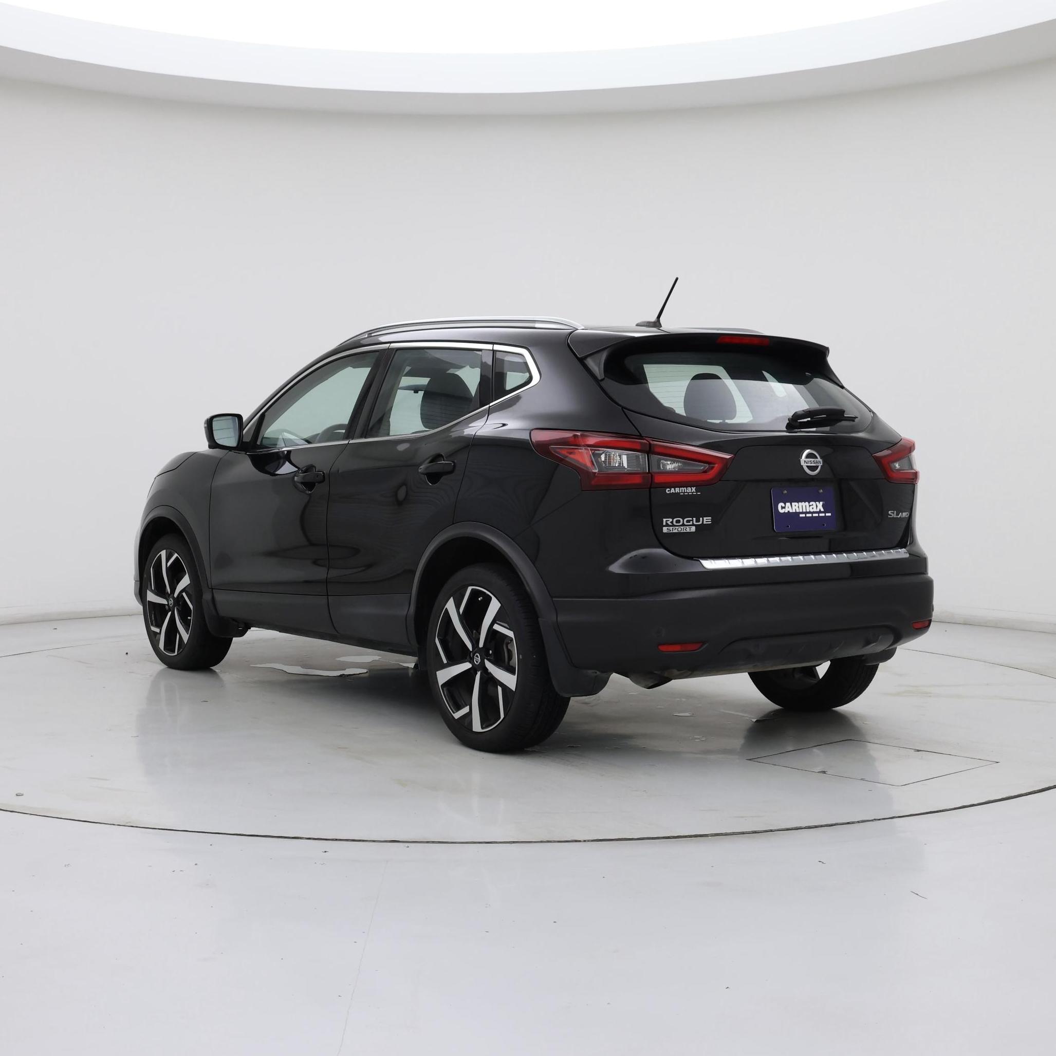 Thumbnail: 2022 Nissan Rogue Sport - 2