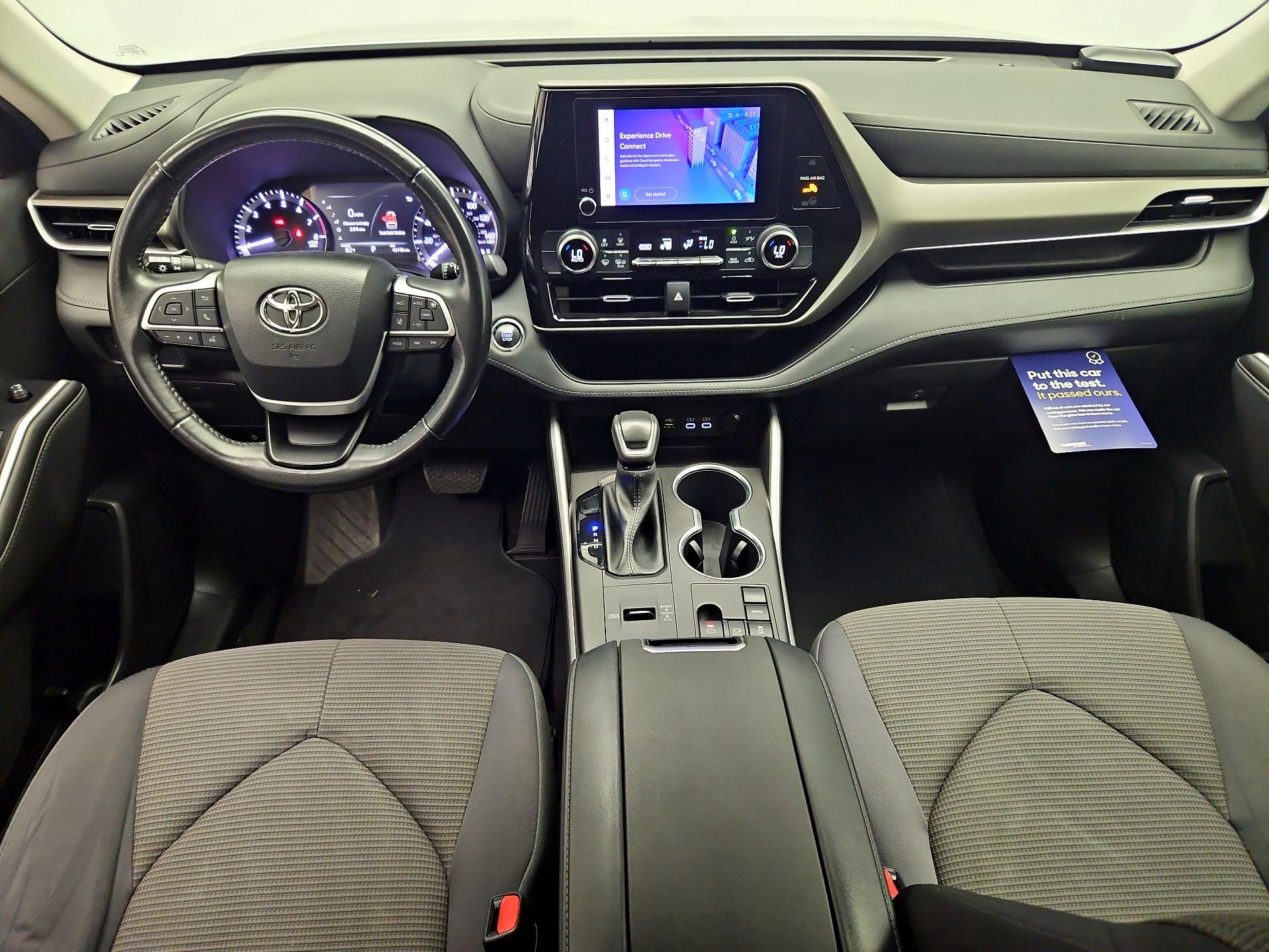 Thumbnail: 2023 Toyota Highlander - 9