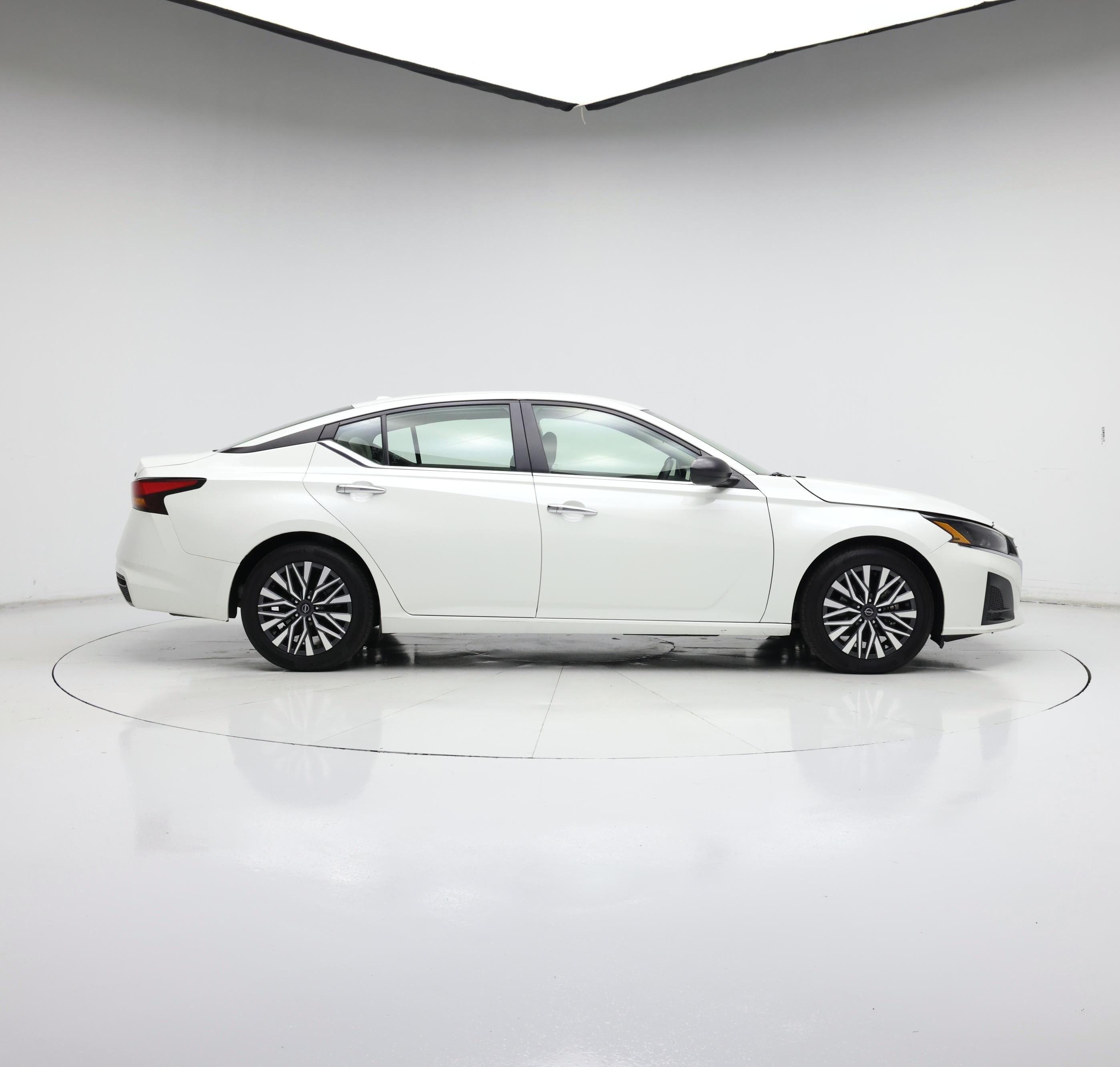 Thumbnail: 2024 Nissan Altima - 7