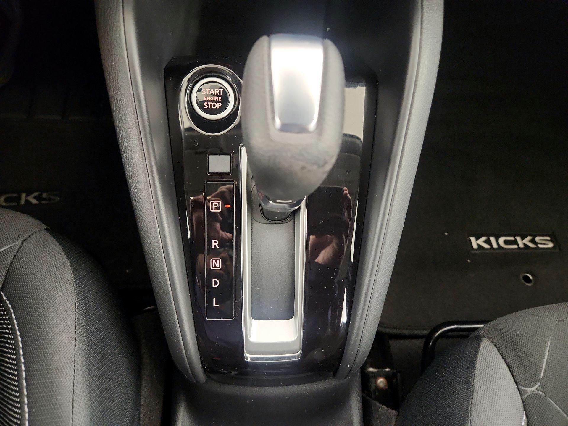Thumbnail: 2020 Nissan Kicks - 17