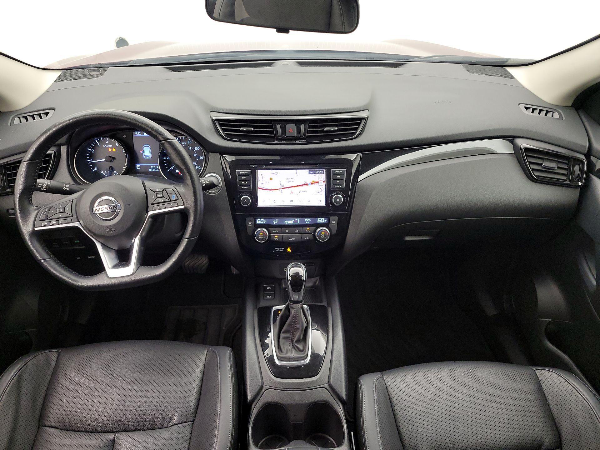 Thumbnail: 2022 Nissan Rogue Sport - 9