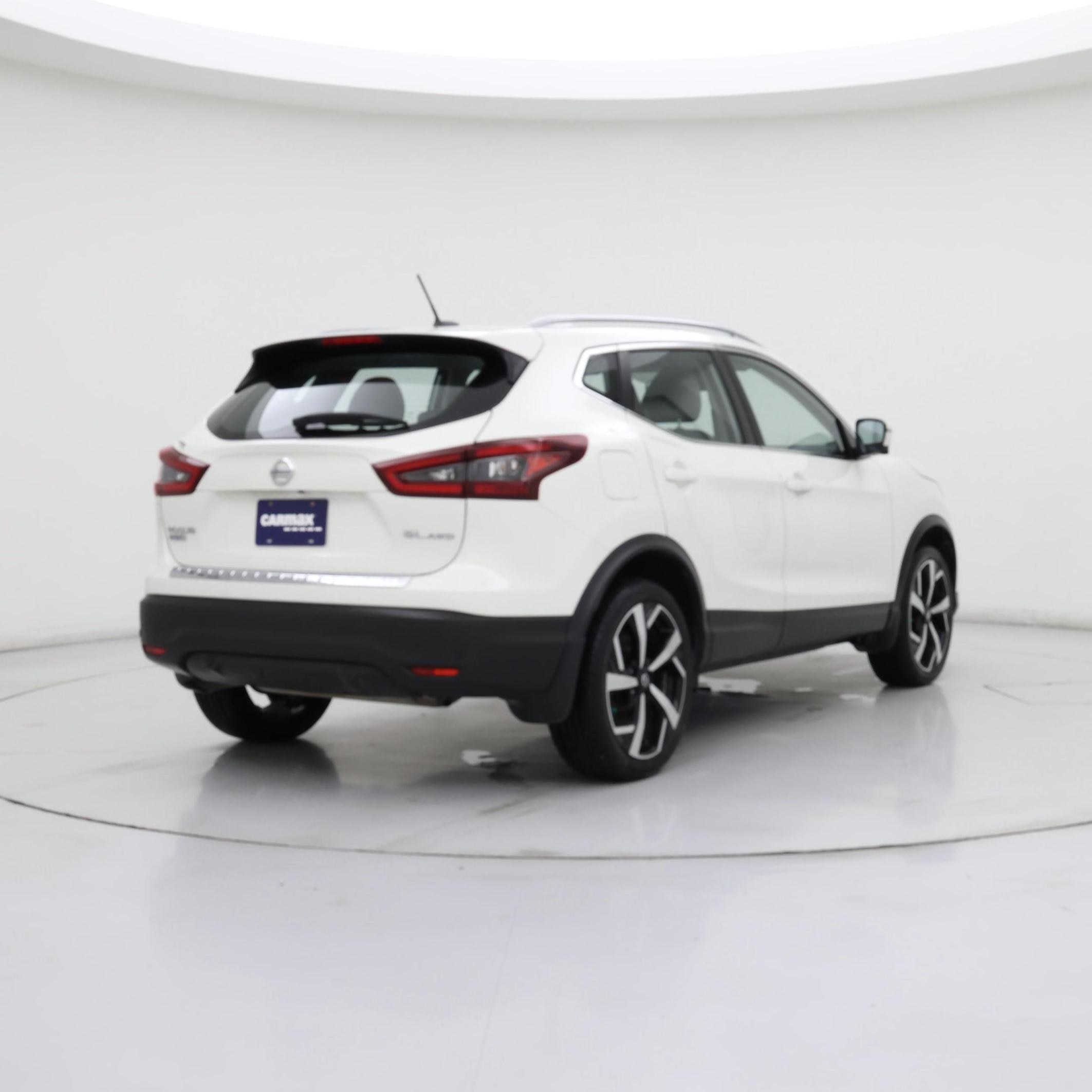 Thumbnail: 2022 Nissan Rogue Sport - 8