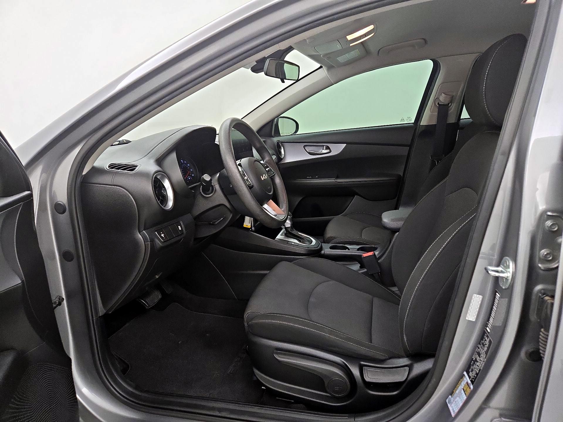Thumbnail: 2022 Kia Forte - 11