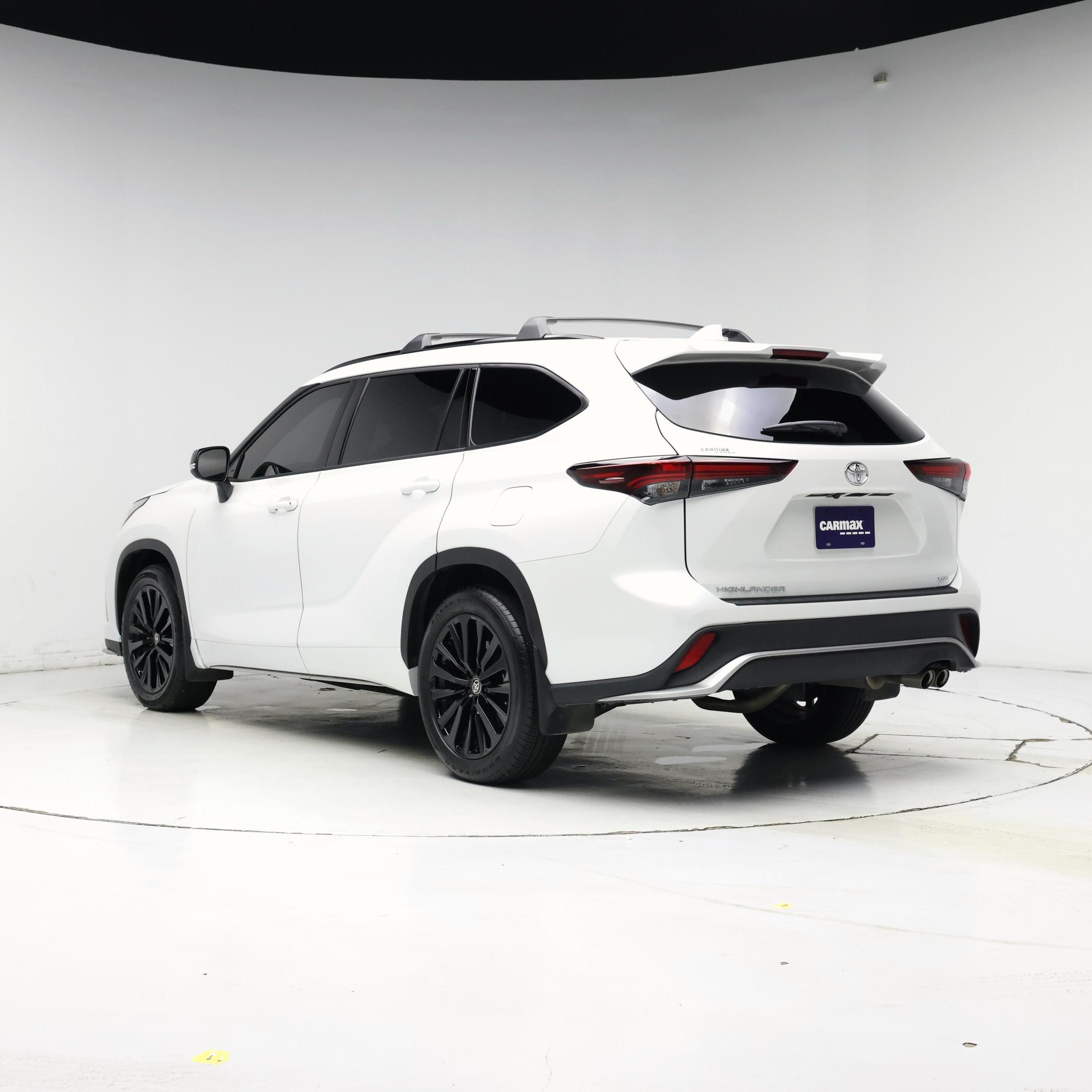 Thumbnail: 2024 Toyota Highlander - 2