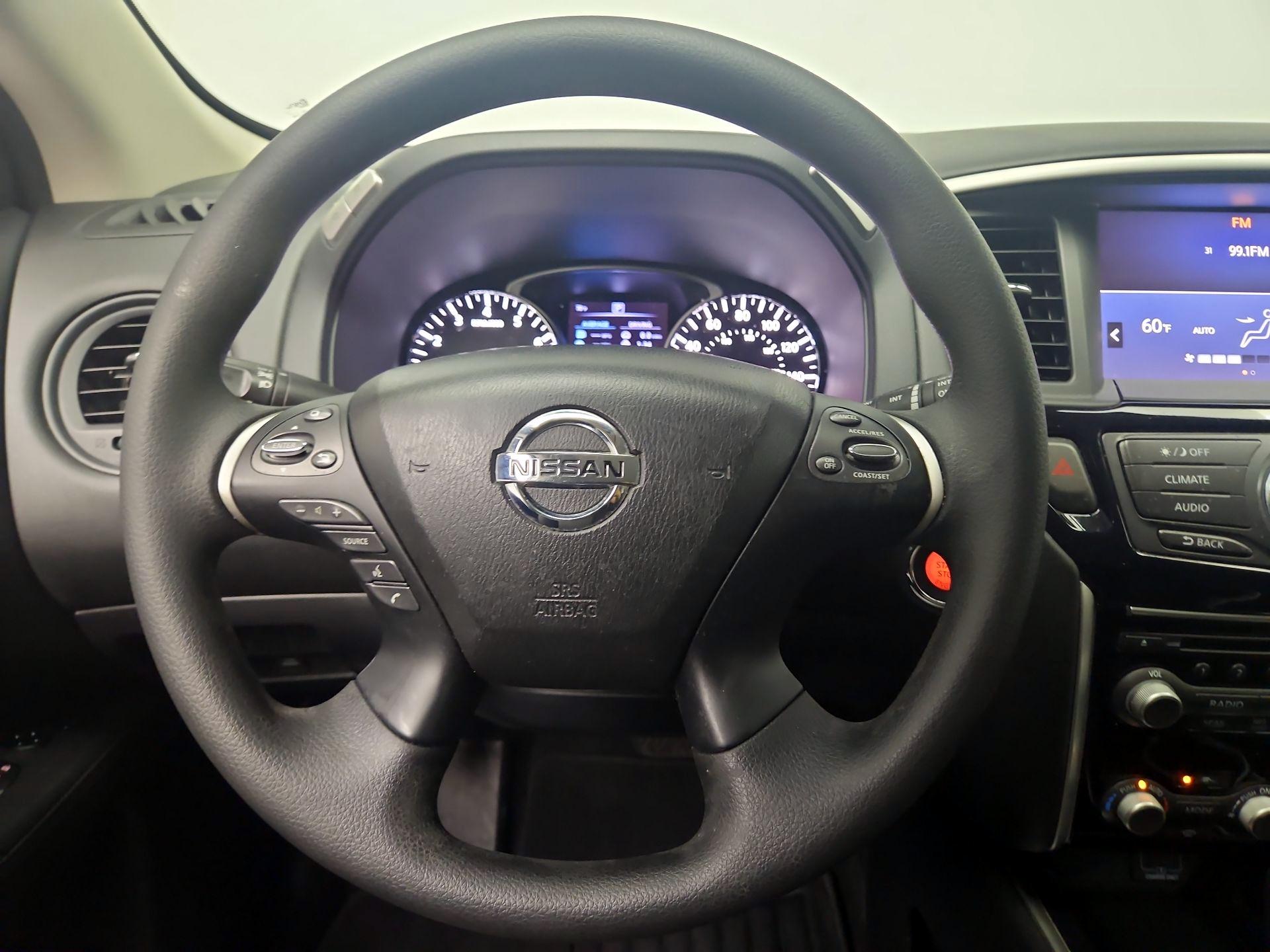 Thumbnail: 2019 Nissan Pathfinder - 10