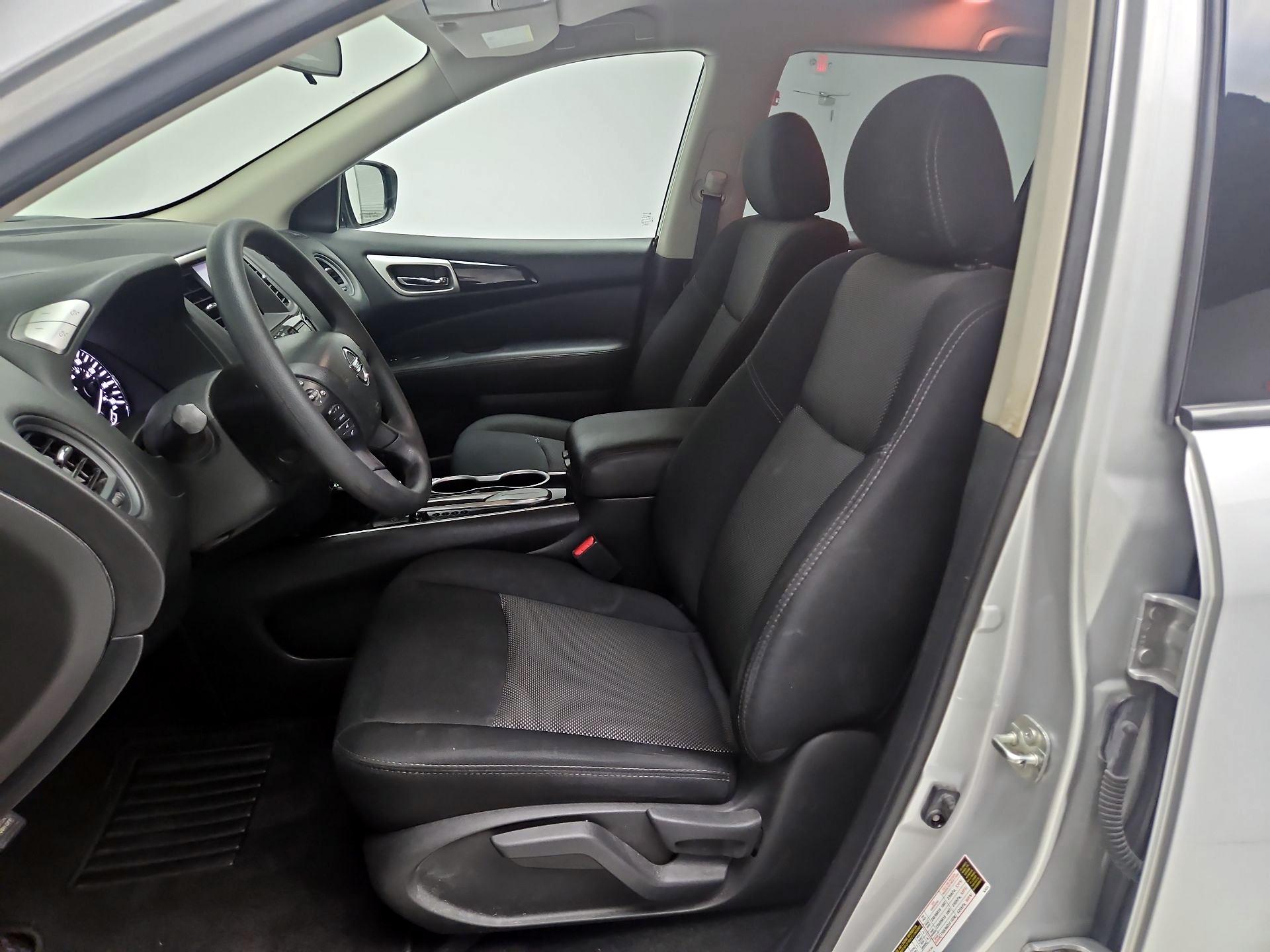 Thumbnail: 2019 Nissan Pathfinder - 11