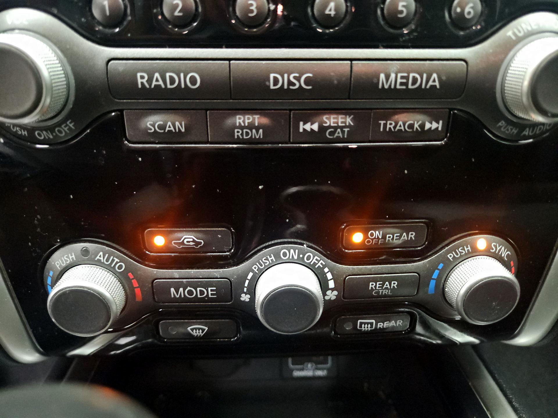 Thumbnail: 2019 Nissan Pathfinder - 16