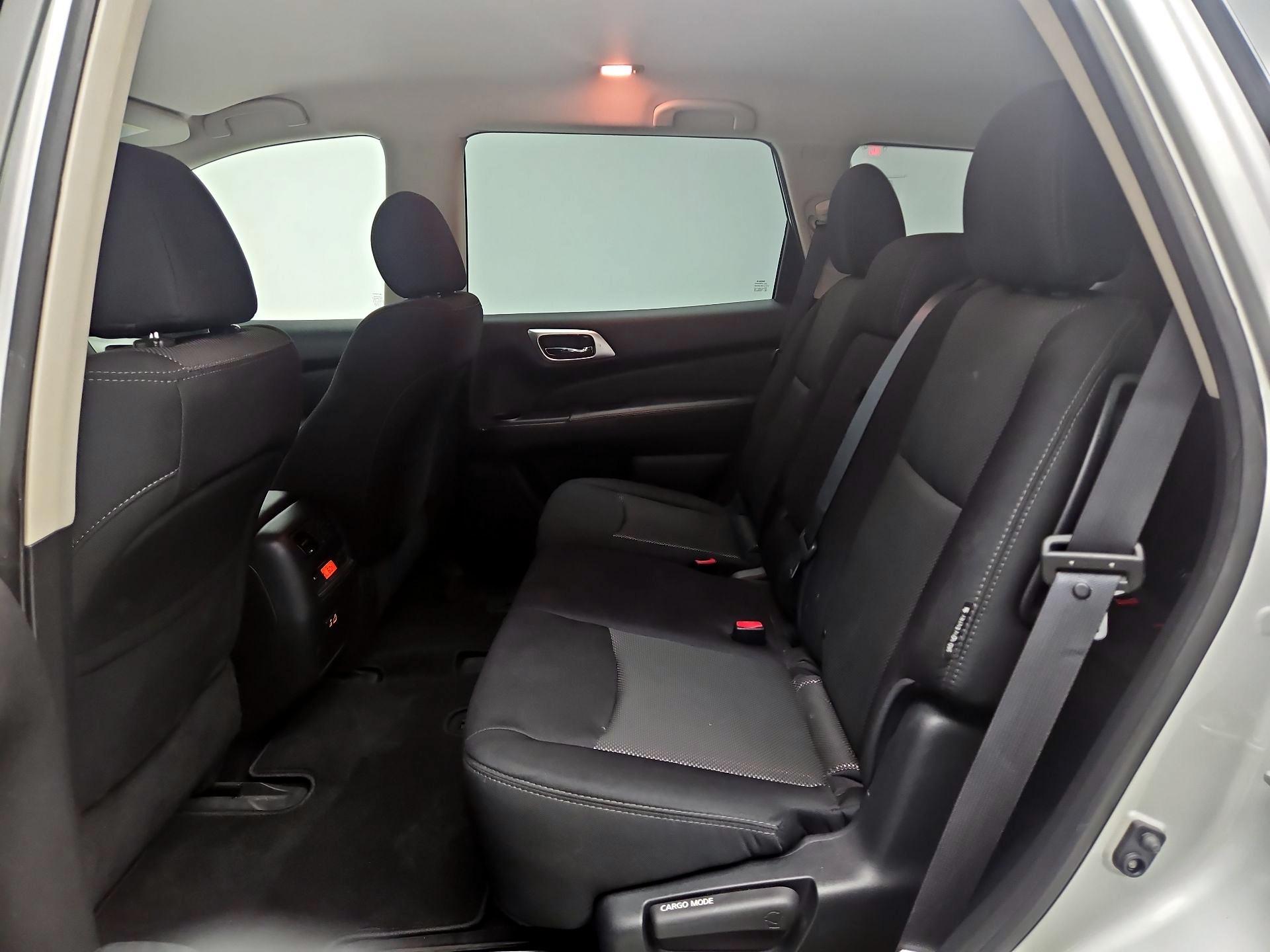 Thumbnail: 2019 Nissan Pathfinder - 19