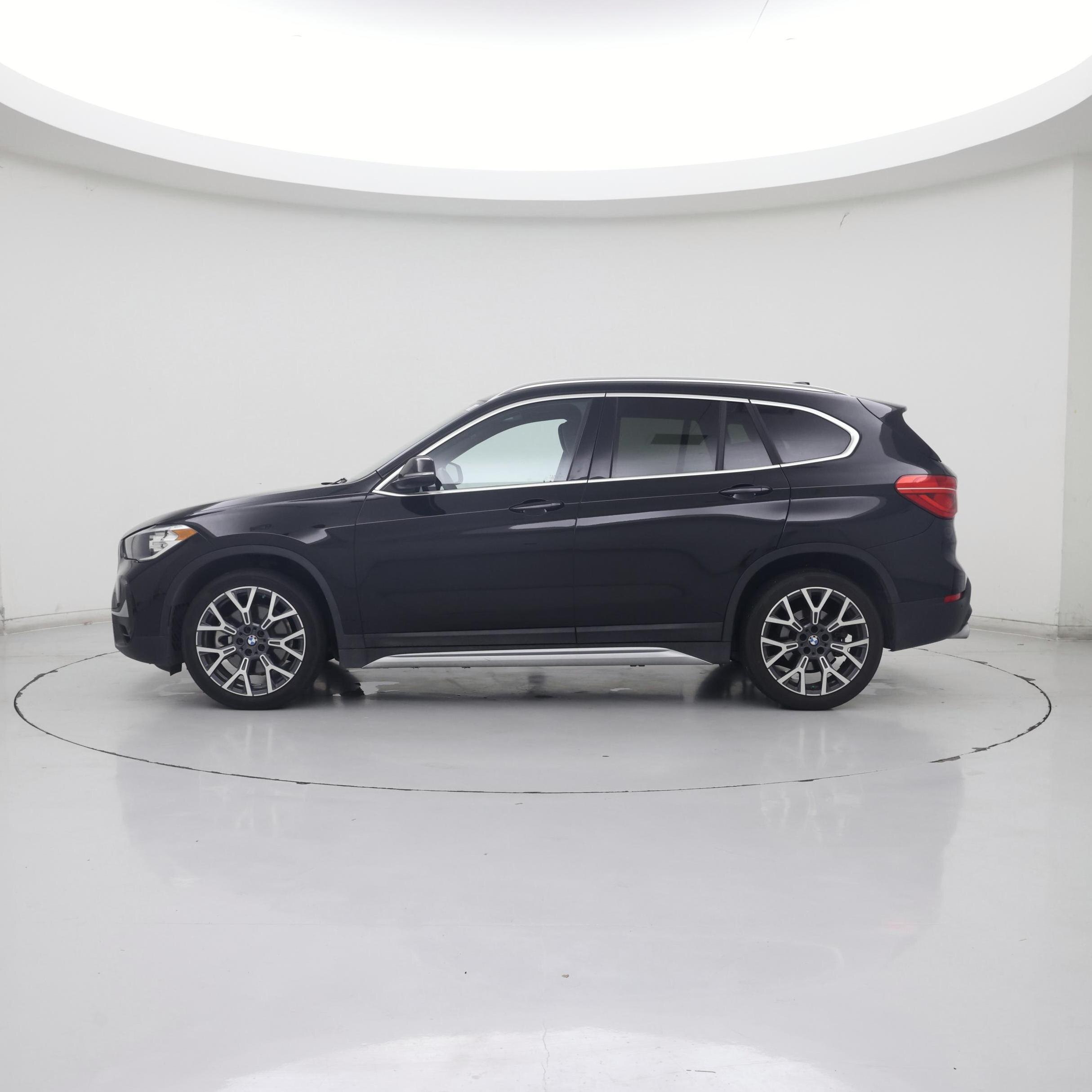 Thumbnail: 2022 BMW X1 - 3