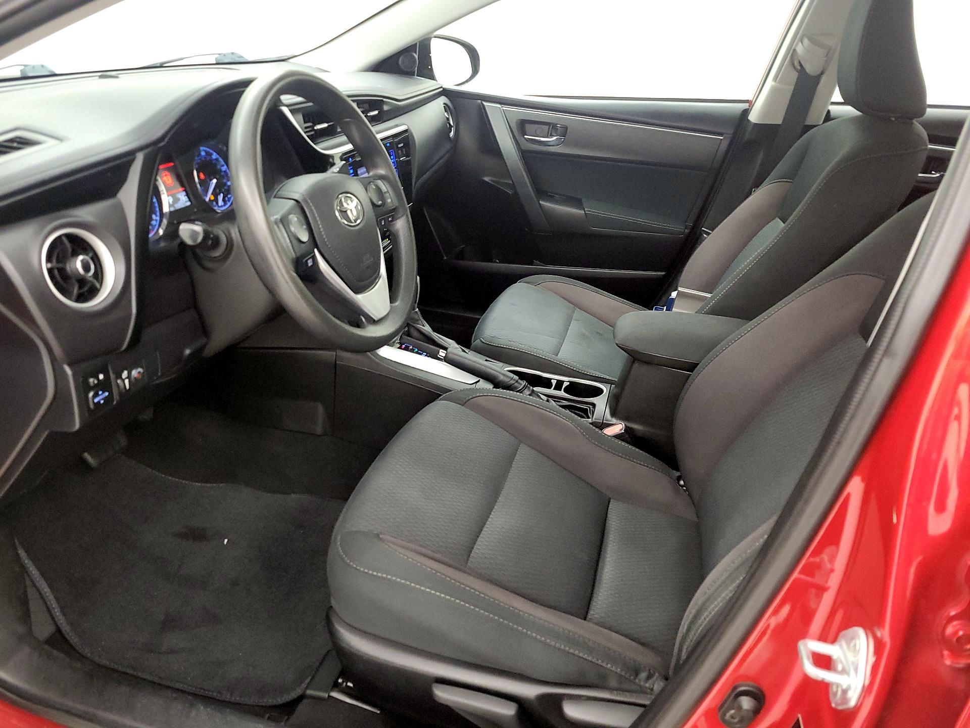 Thumbnail: 2017 Toyota Corolla - 11