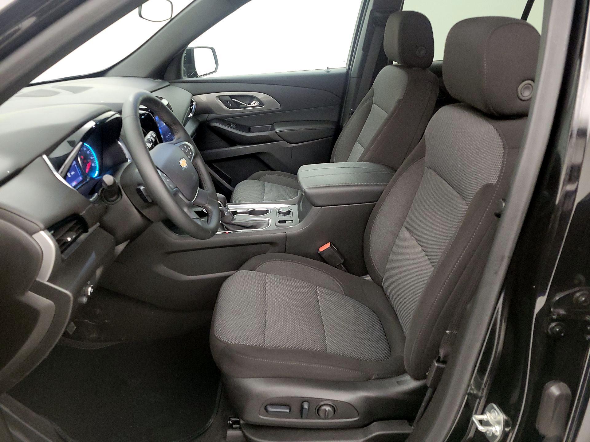 Thumbnail: 2023 Chevrolet Traverse - 11