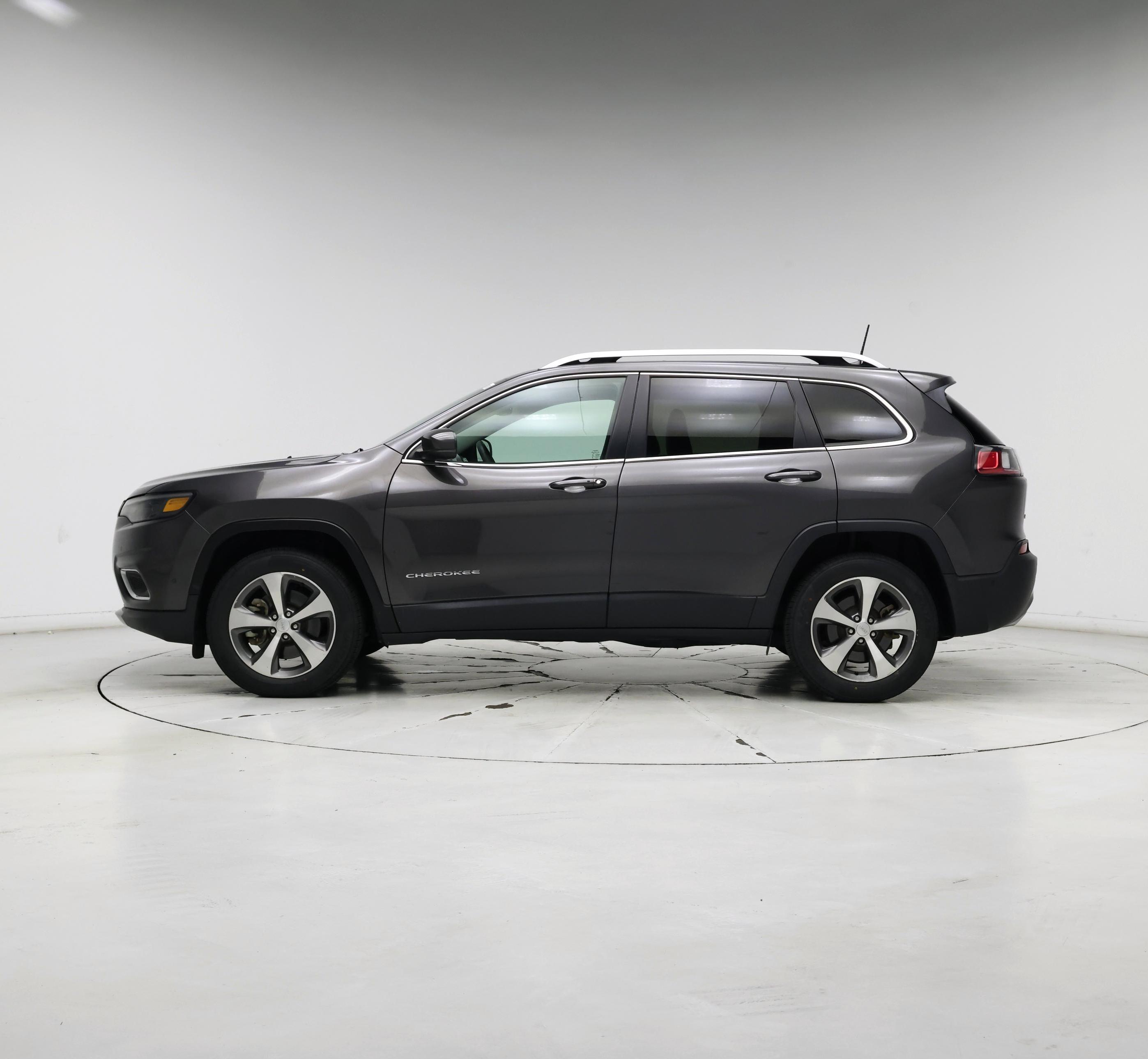Thumbnail: 2021 Jeep Cherokee - 3