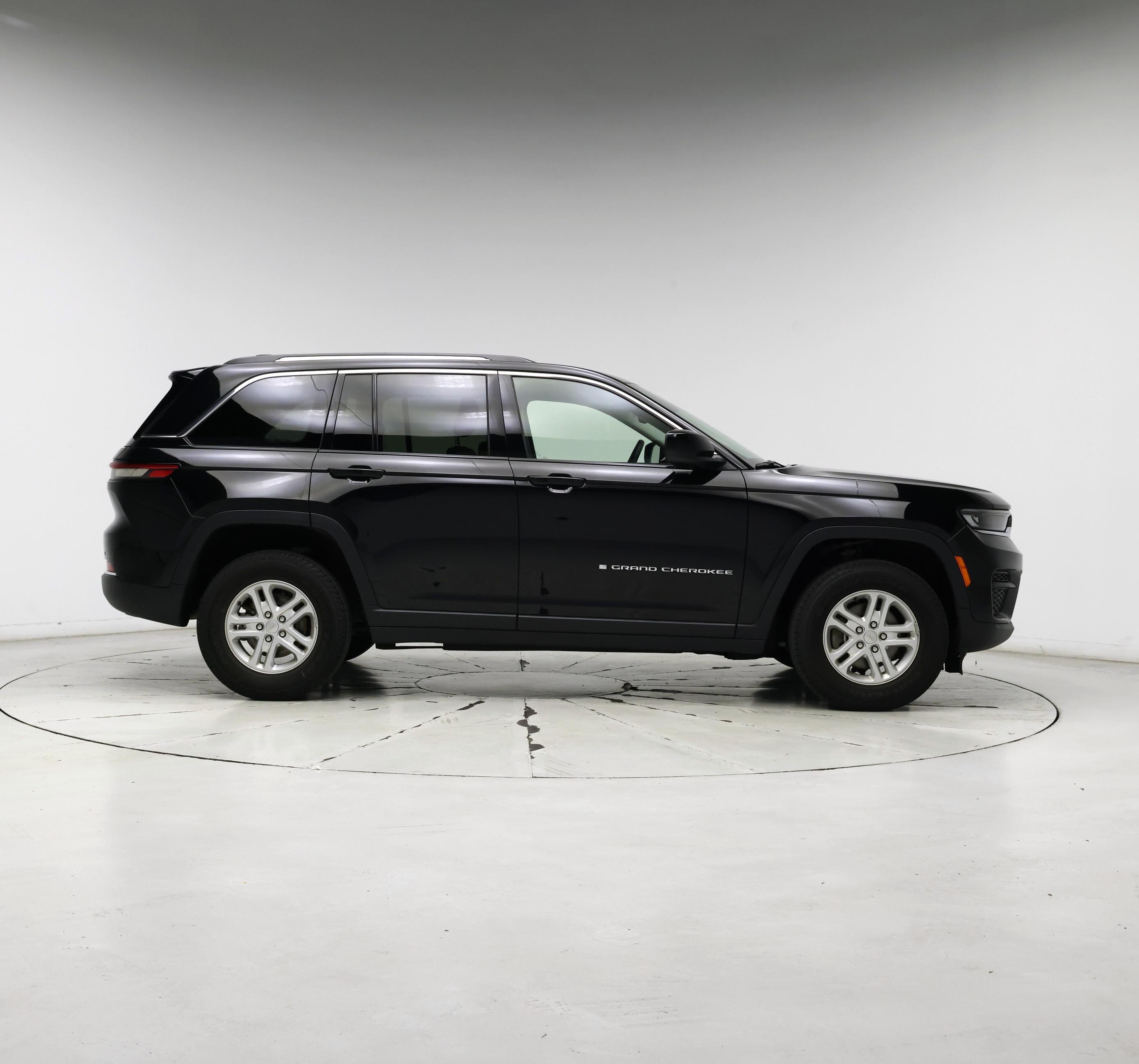 Thumbnail: 2022 Jeep Grand Cherokee - 7
