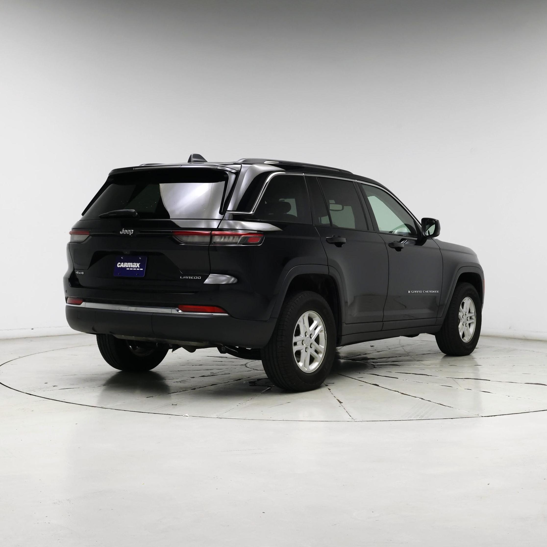 Thumbnail: 2022 Jeep Grand Cherokee - 8