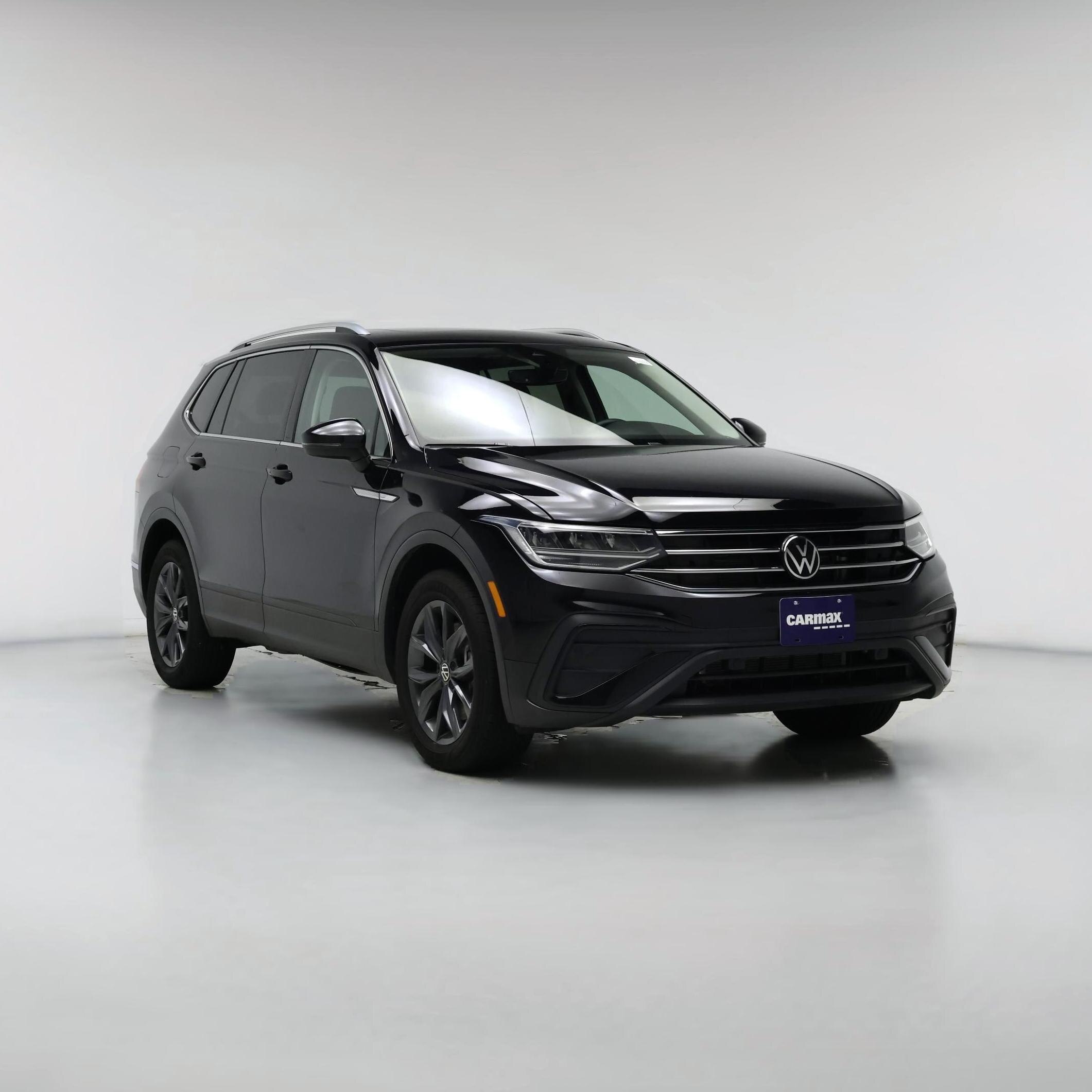 Thumbnail: 2023 Volkswagen Tiguan - 1