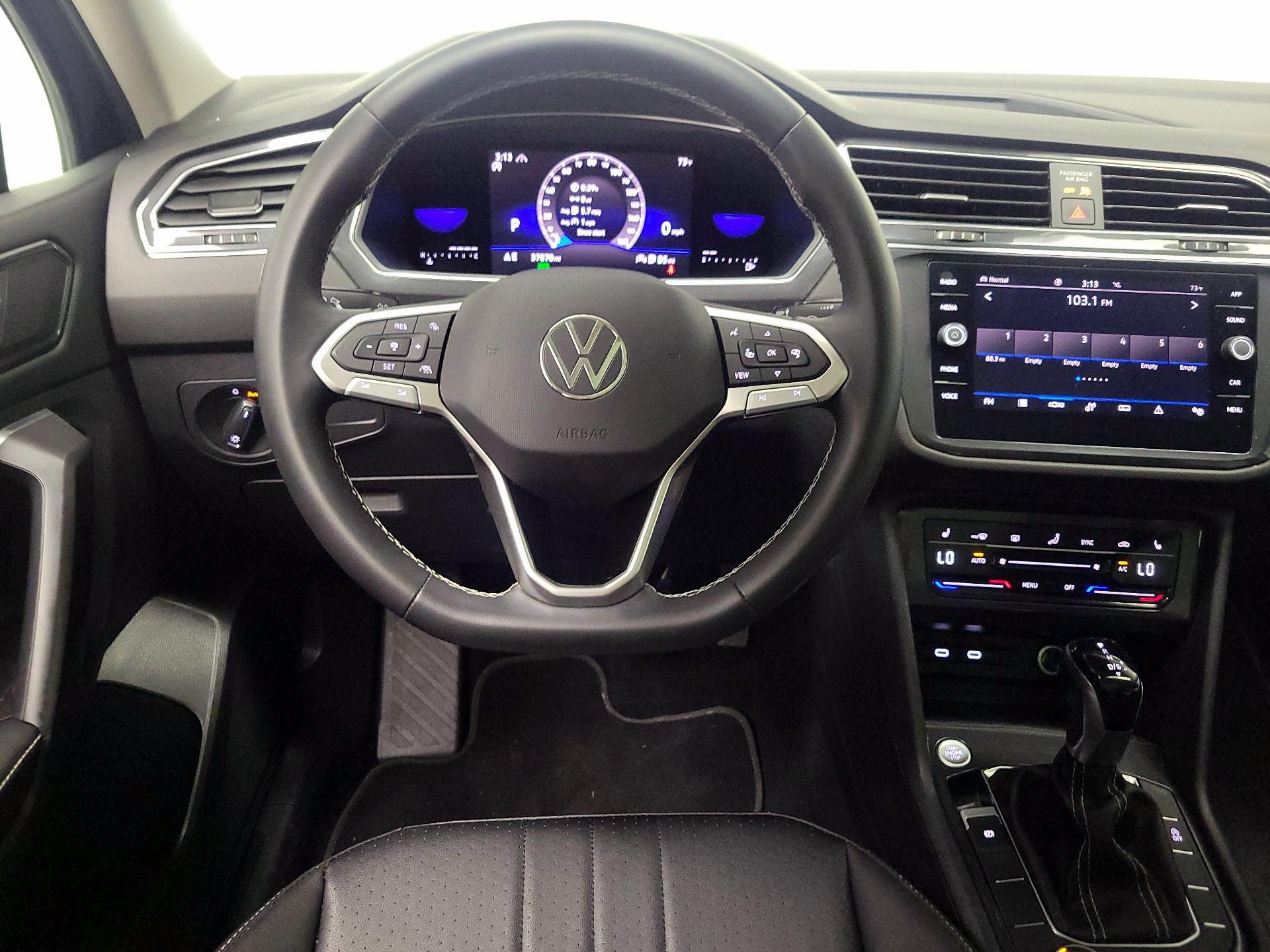 Thumbnail: 2023 Volkswagen Tiguan - 10