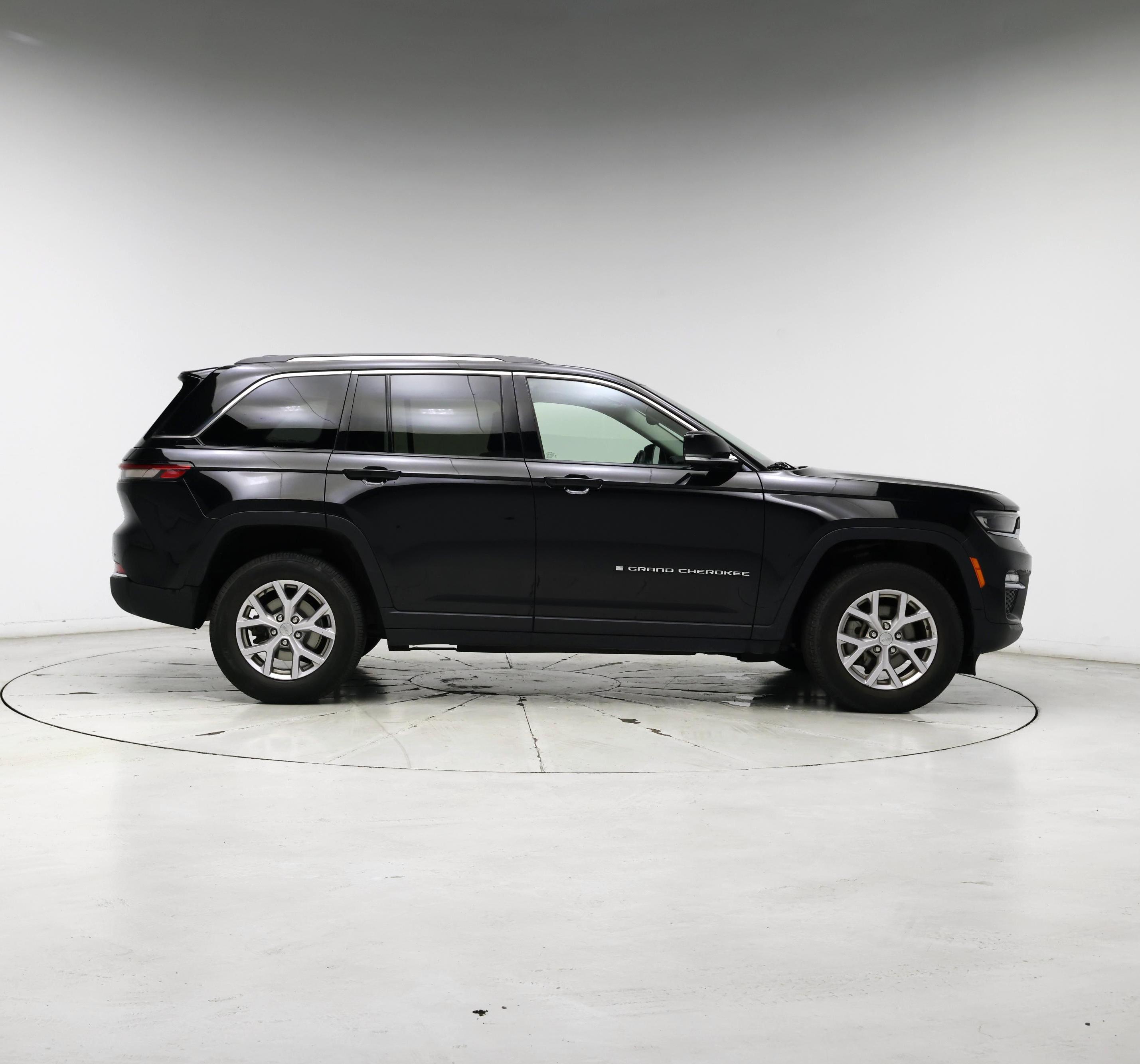 Thumbnail: 2022 Jeep Grand Cherokee - 7