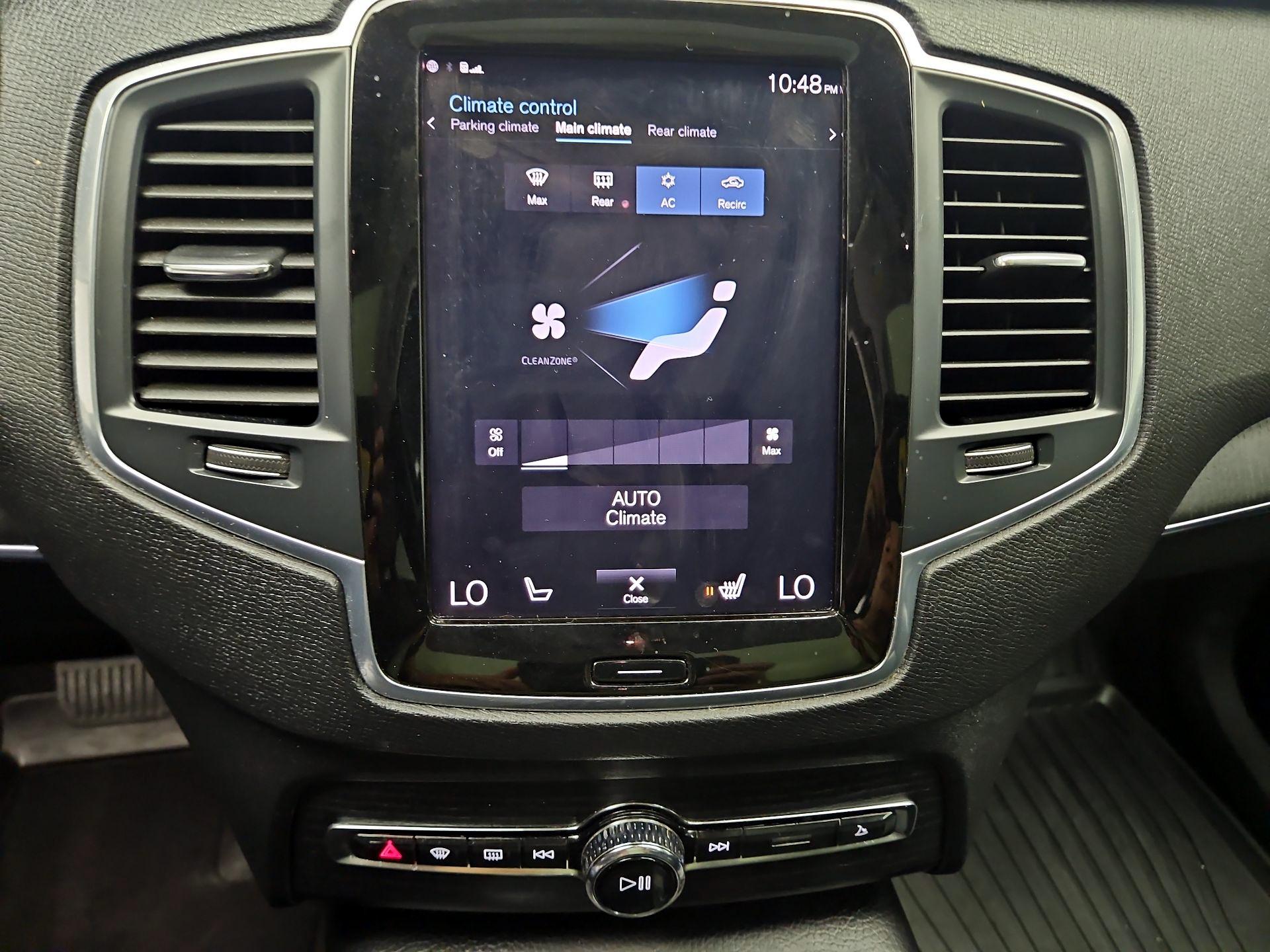 Thumbnail: 2020 Volvo XC90 - 17