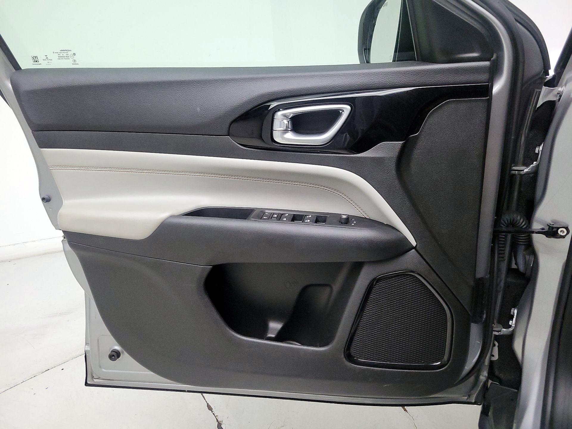 Thumbnail: 2022 Jeep Compass - 12
