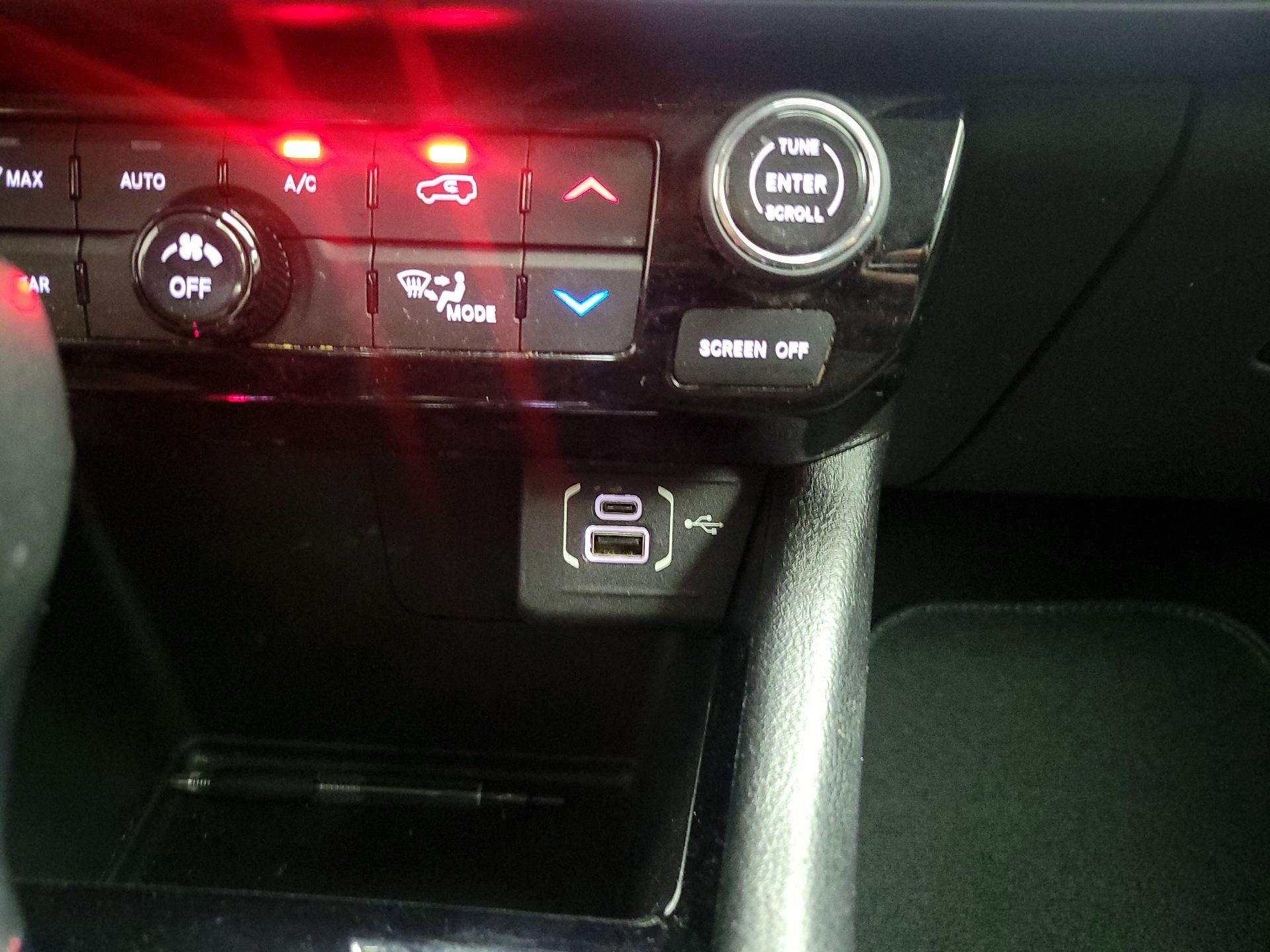 Thumbnail: 2022 Jeep Compass - 18