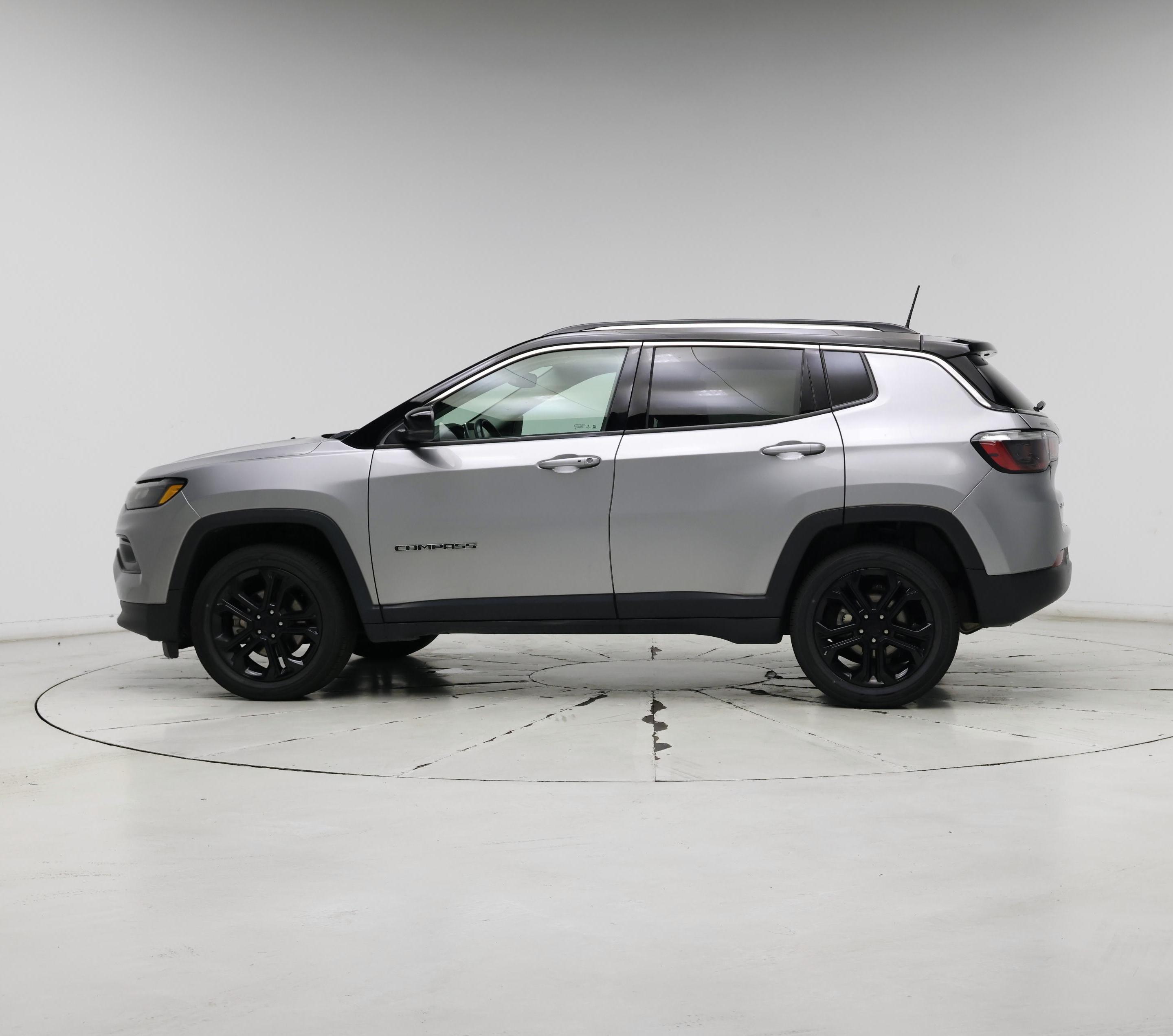 Thumbnail: 2022 Jeep Compass - 3