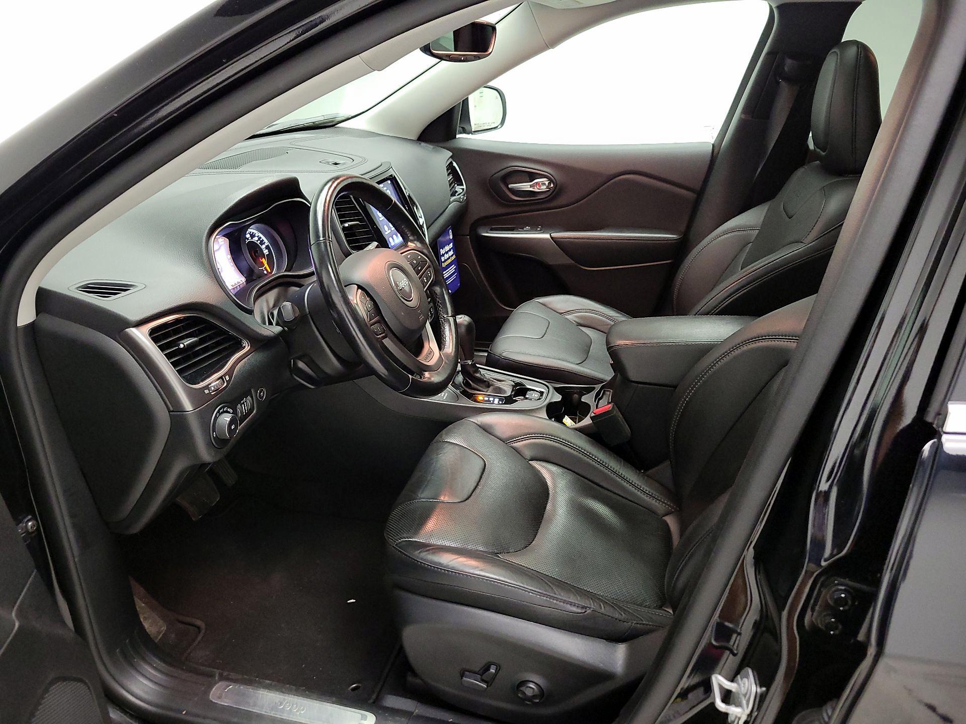 Thumbnail: 2021 Jeep Cherokee - 11