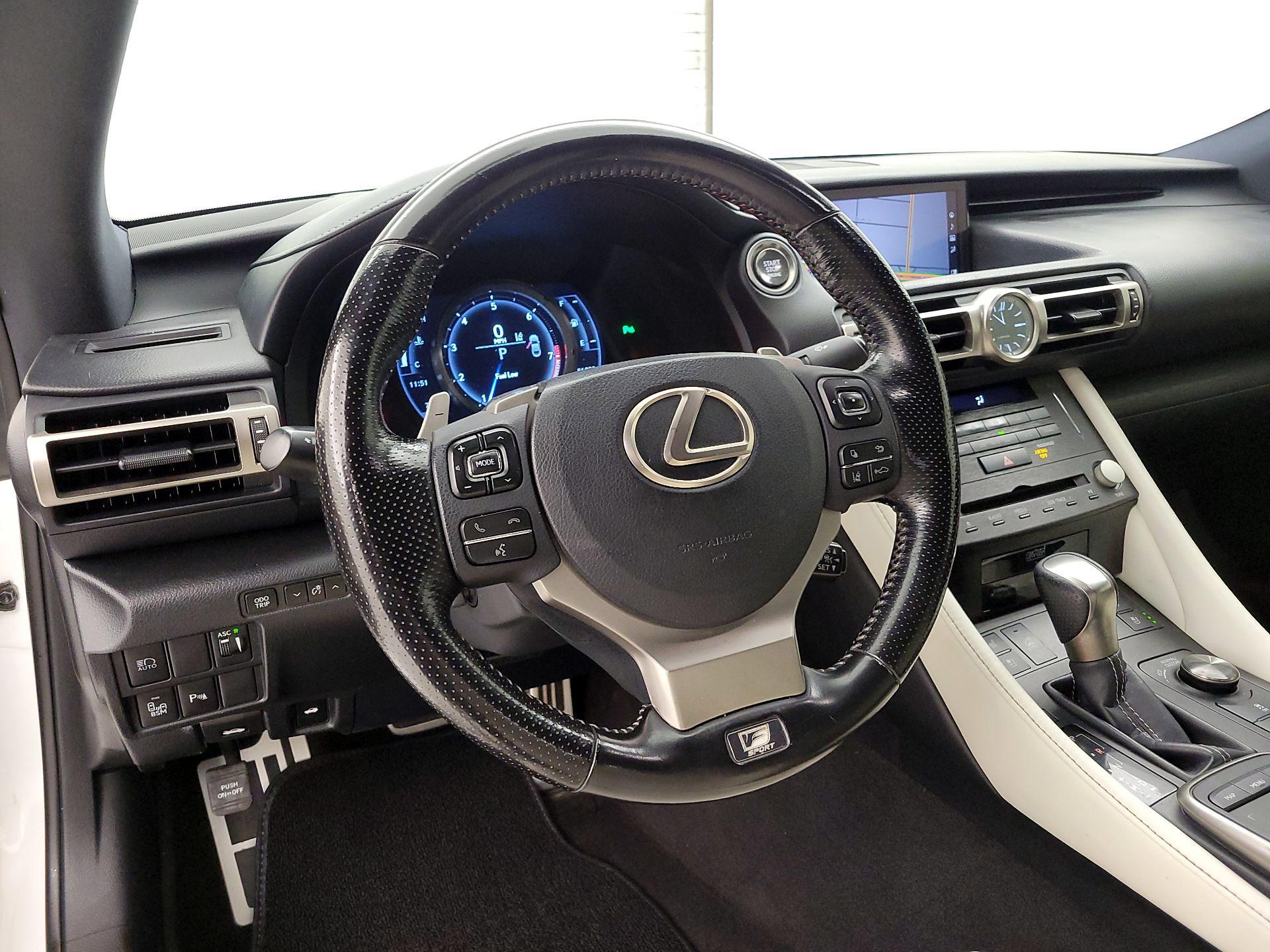 Thumbnail: 2020 Lexus RC - 10