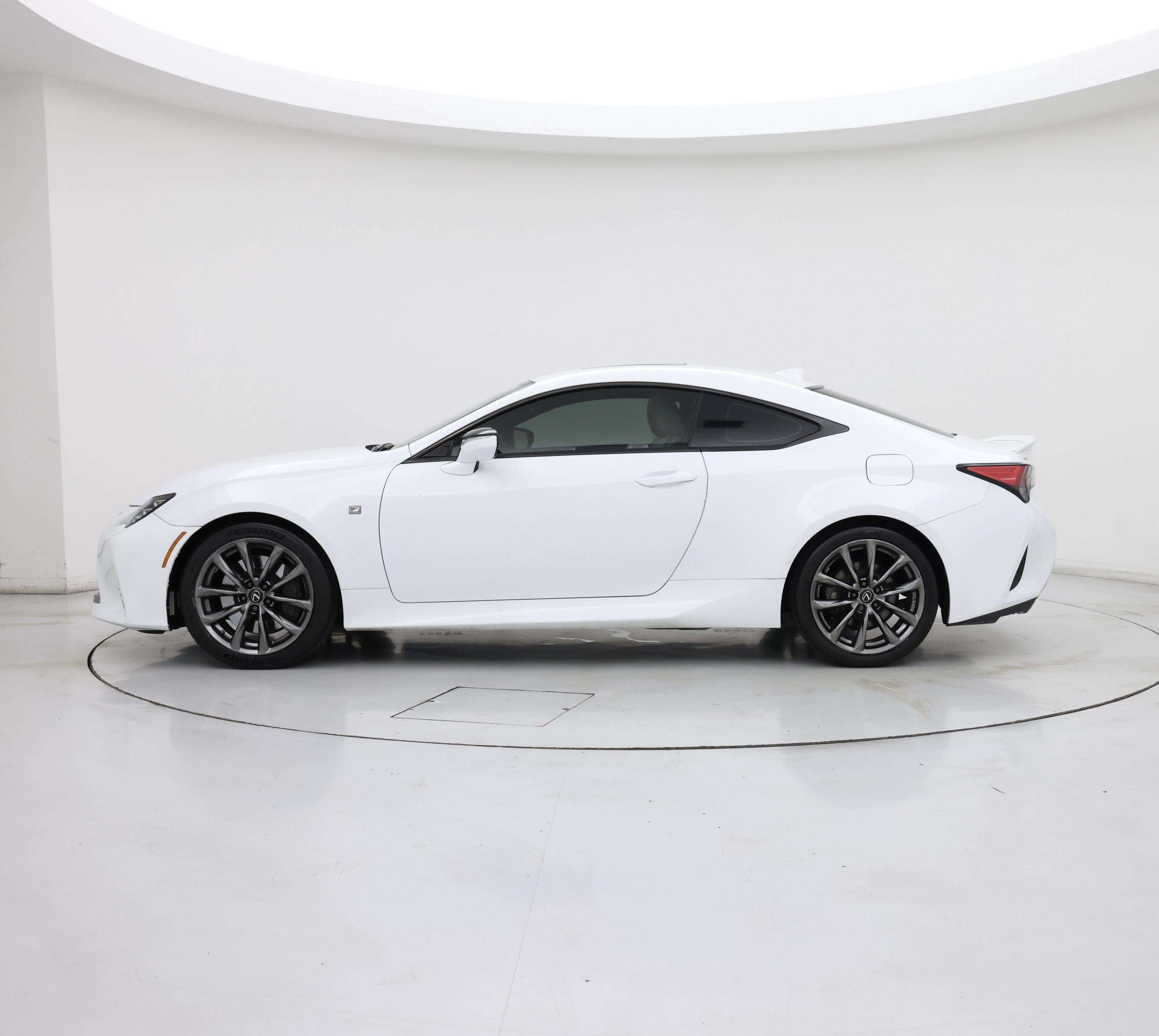 Thumbnail: 2020 Lexus RC - 3