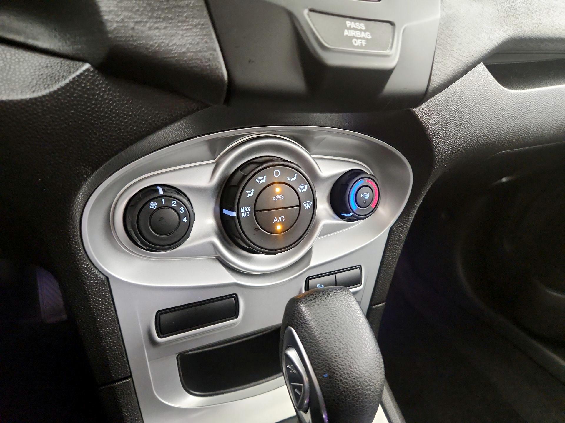 Thumbnail: 2018 Ford Fiesta - 16