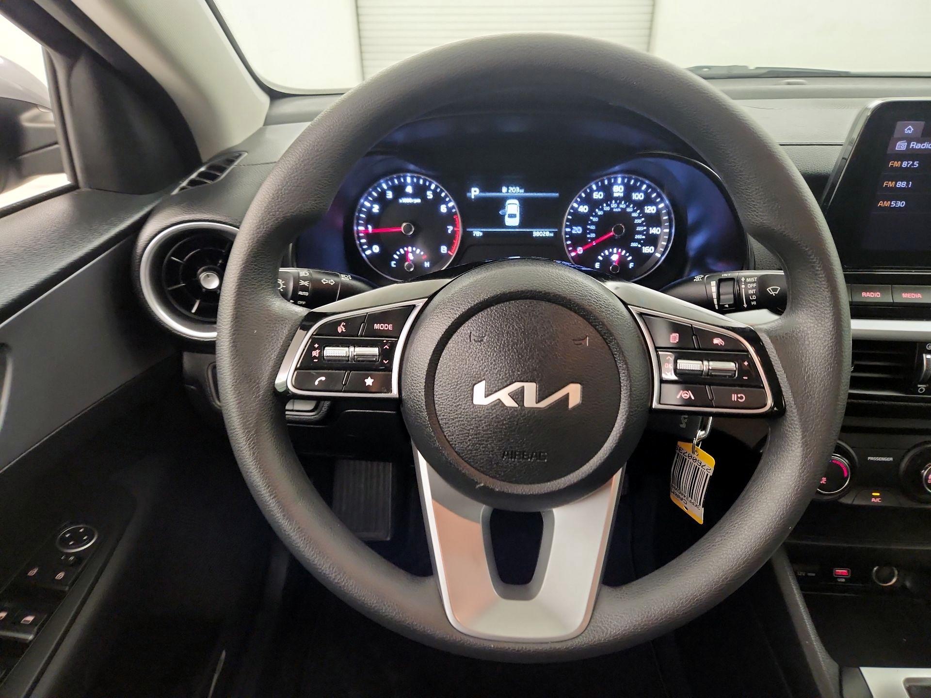 Thumbnail: 2022 Kia Forte - 10