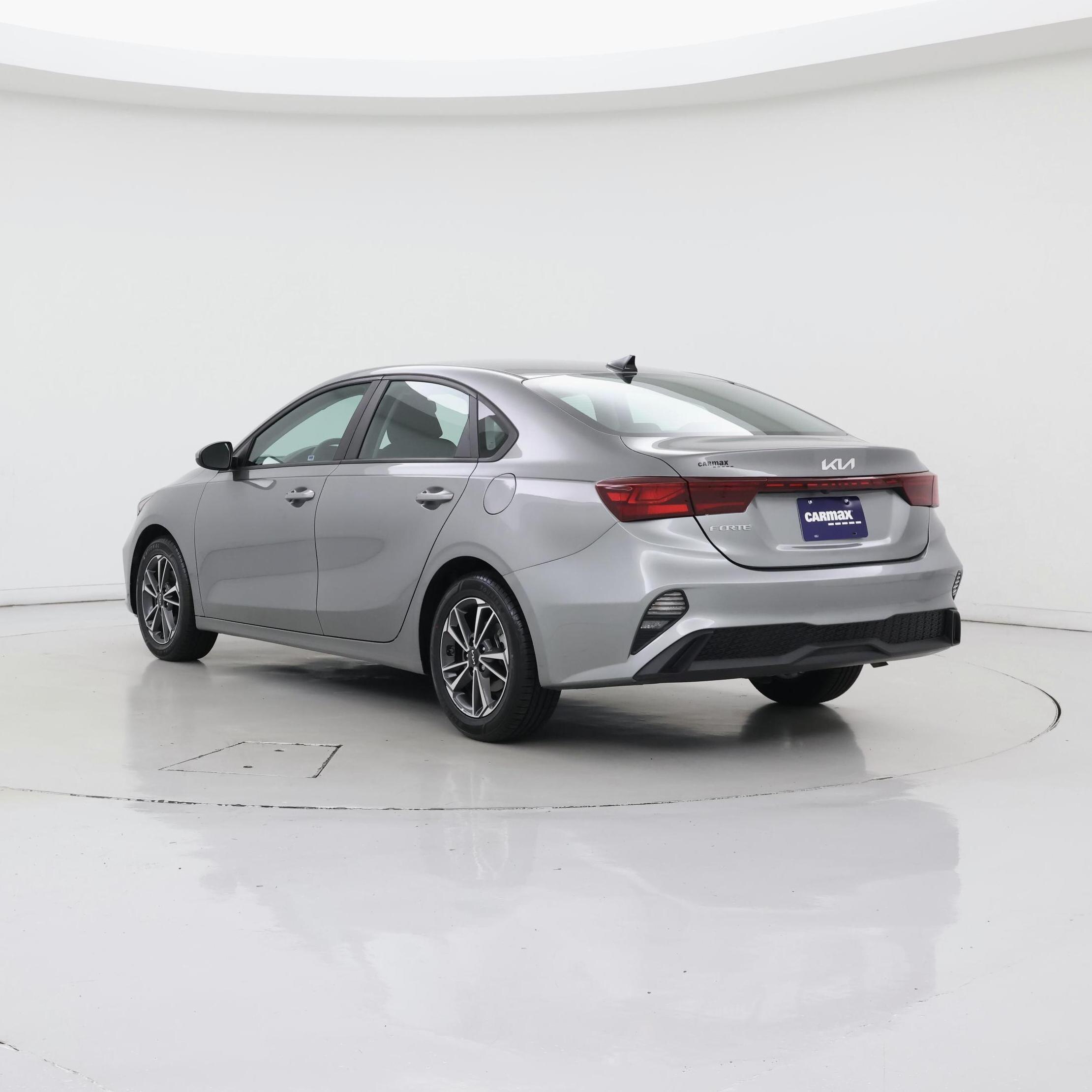 Thumbnail: 2022 Kia Forte - 2