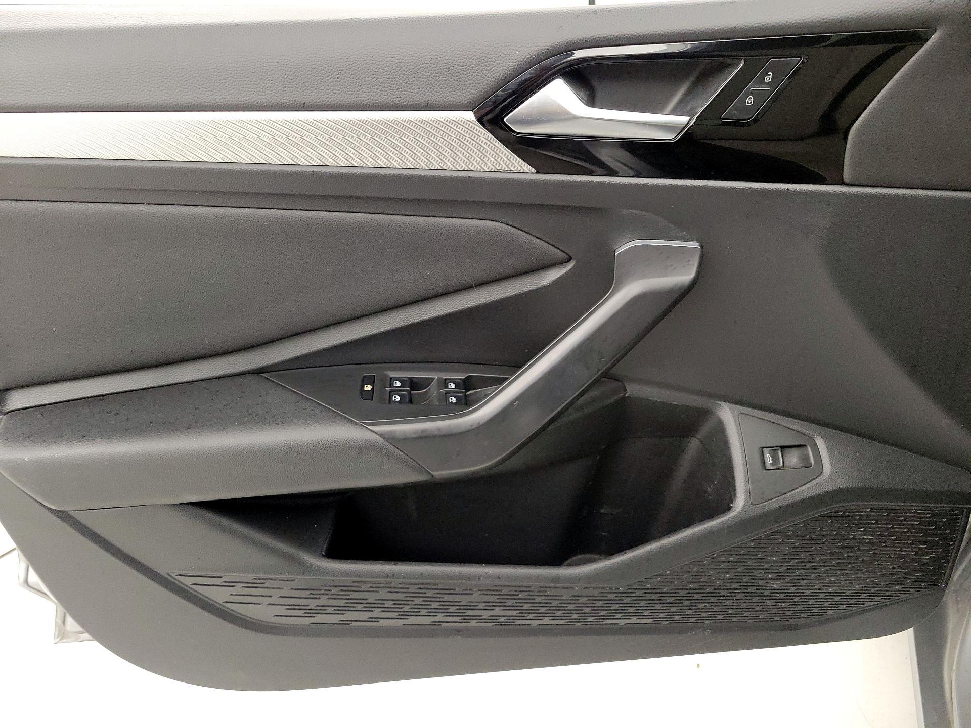 Thumbnail: 2019 Volkswagen Jetta - 12