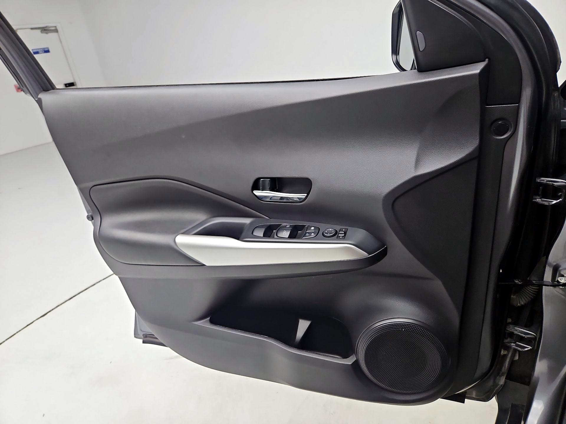 Thumbnail: 2019 Nissan Kicks - 10
