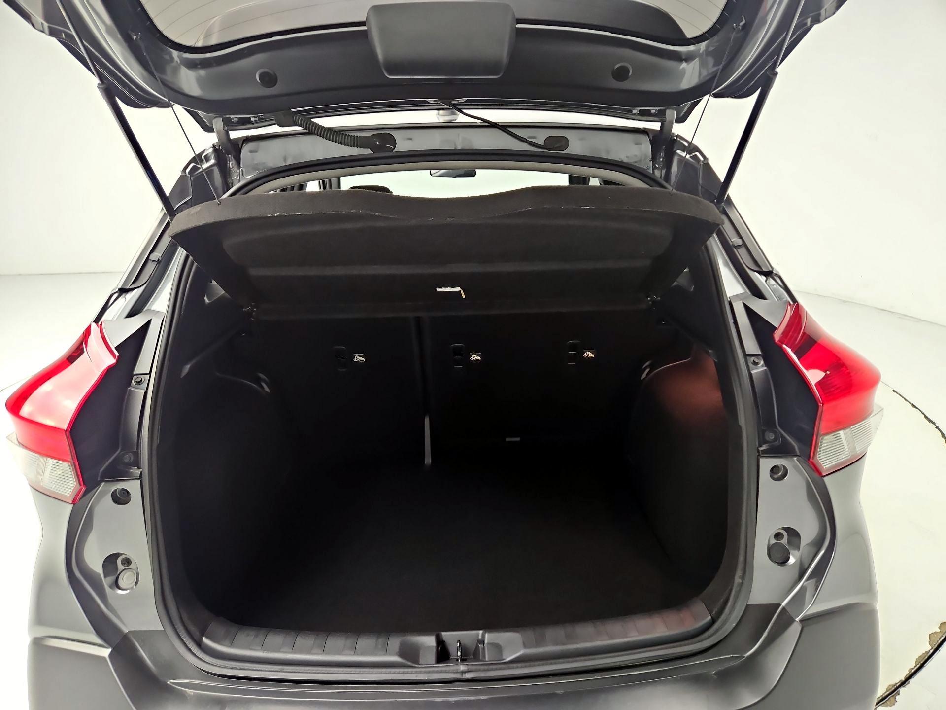 Thumbnail: 2019 Nissan Kicks - 18
