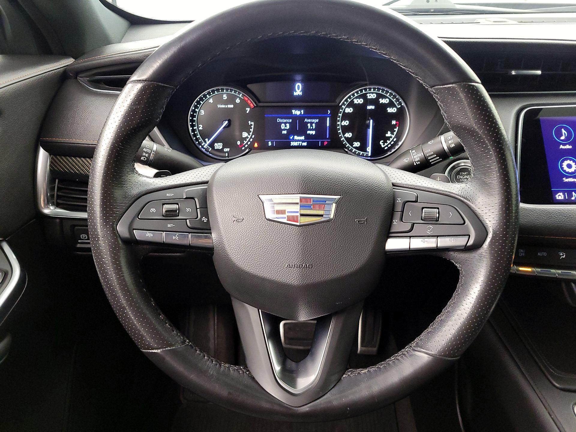 Thumbnail: 2020 Cadillac XT4 - 10