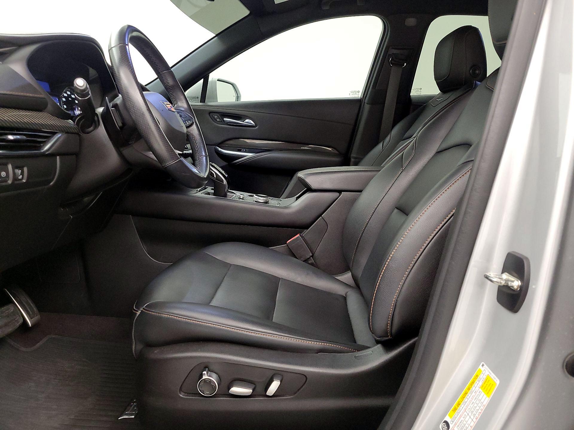 Thumbnail: 2020 Cadillac XT4 - 11