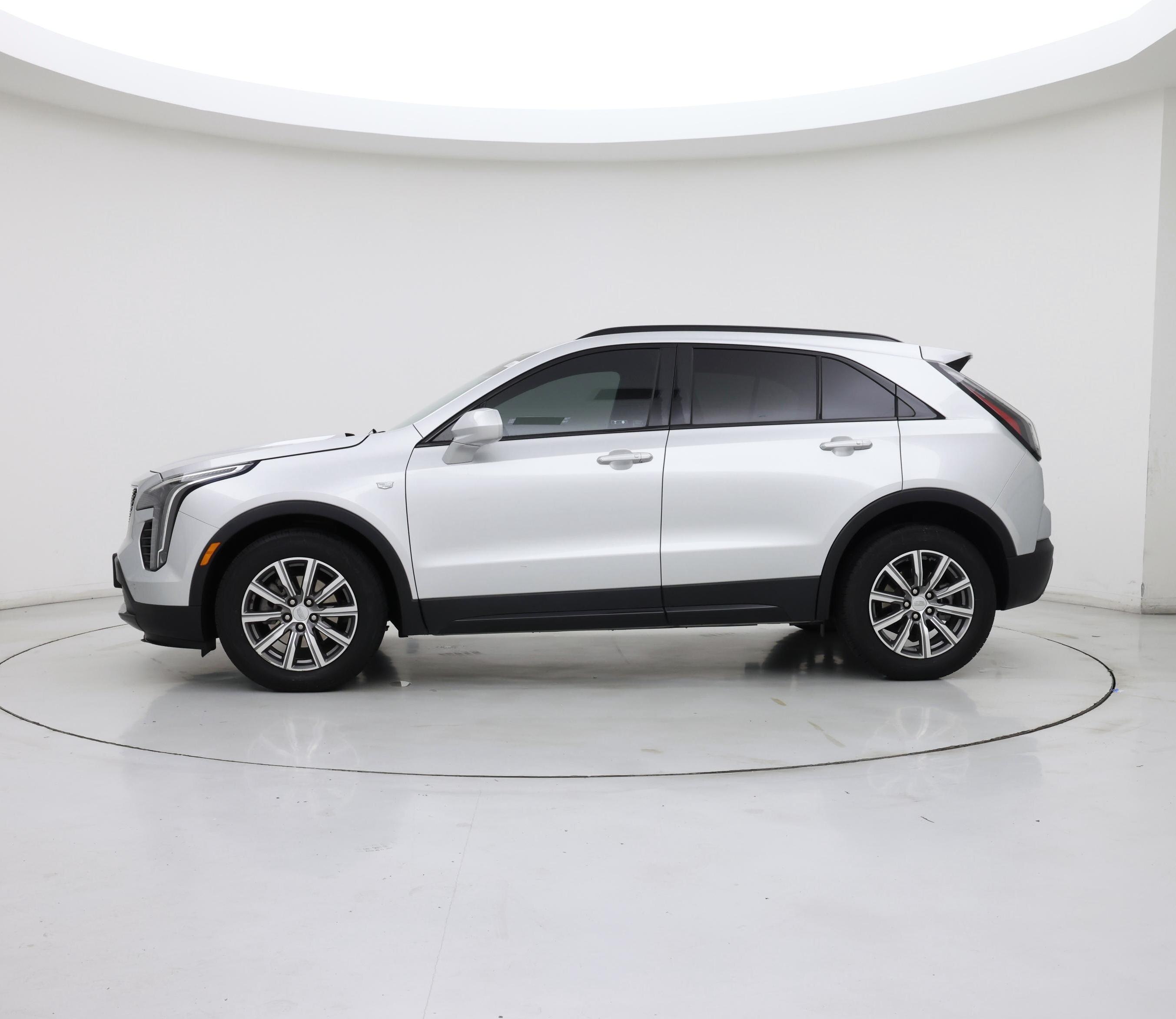 Thumbnail: 2020 Cadillac XT4 - 3