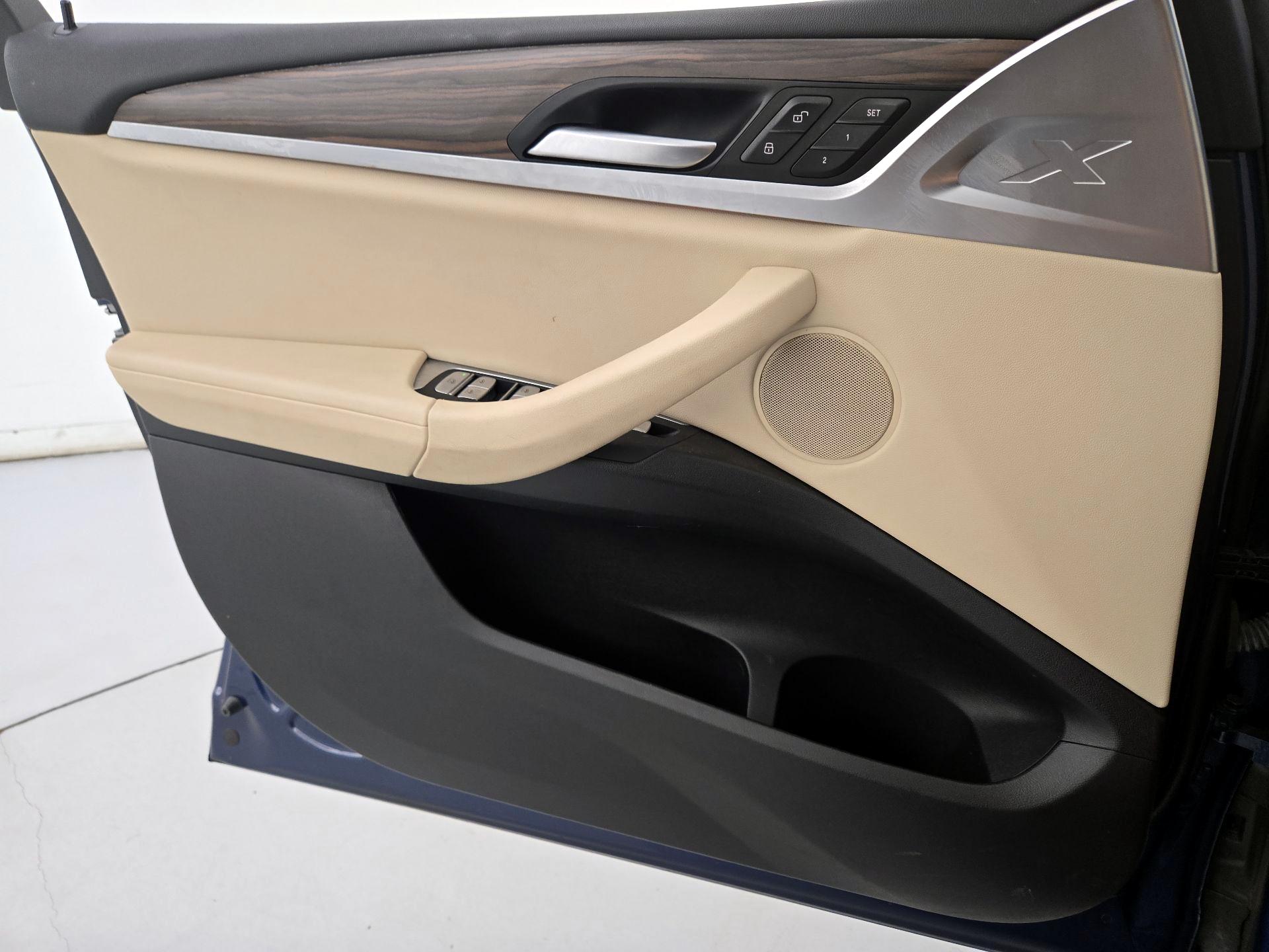 Thumbnail: 2021 BMW X3 - 12