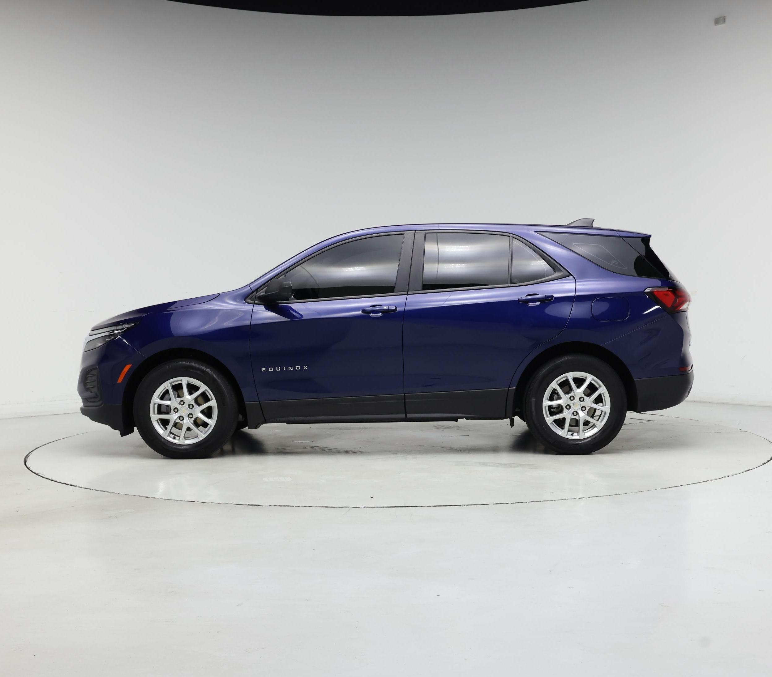 Thumbnail: 2023 Chevrolet Equinox - 3