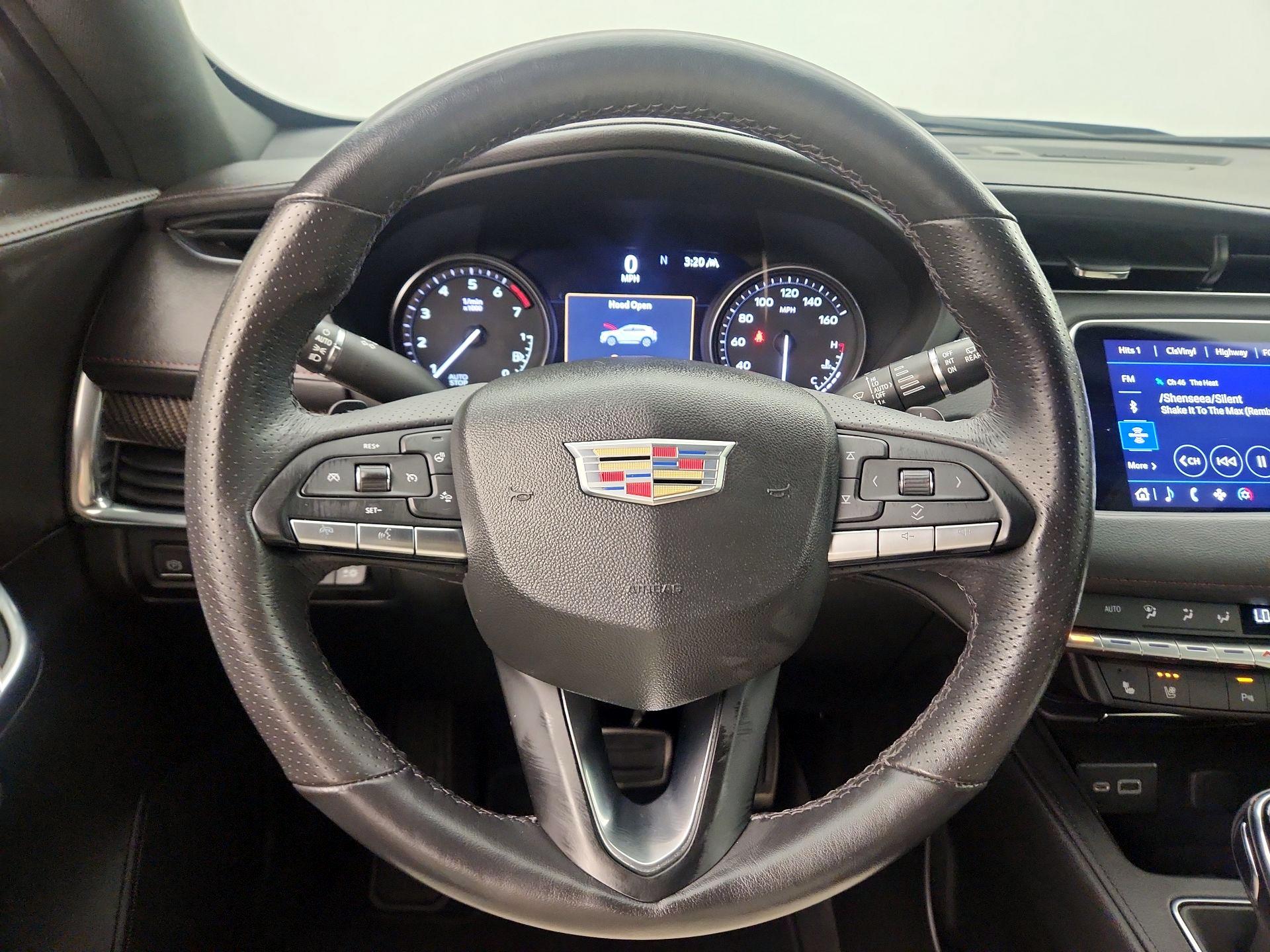 Thumbnail: 2023 Cadillac XT4 - 10
