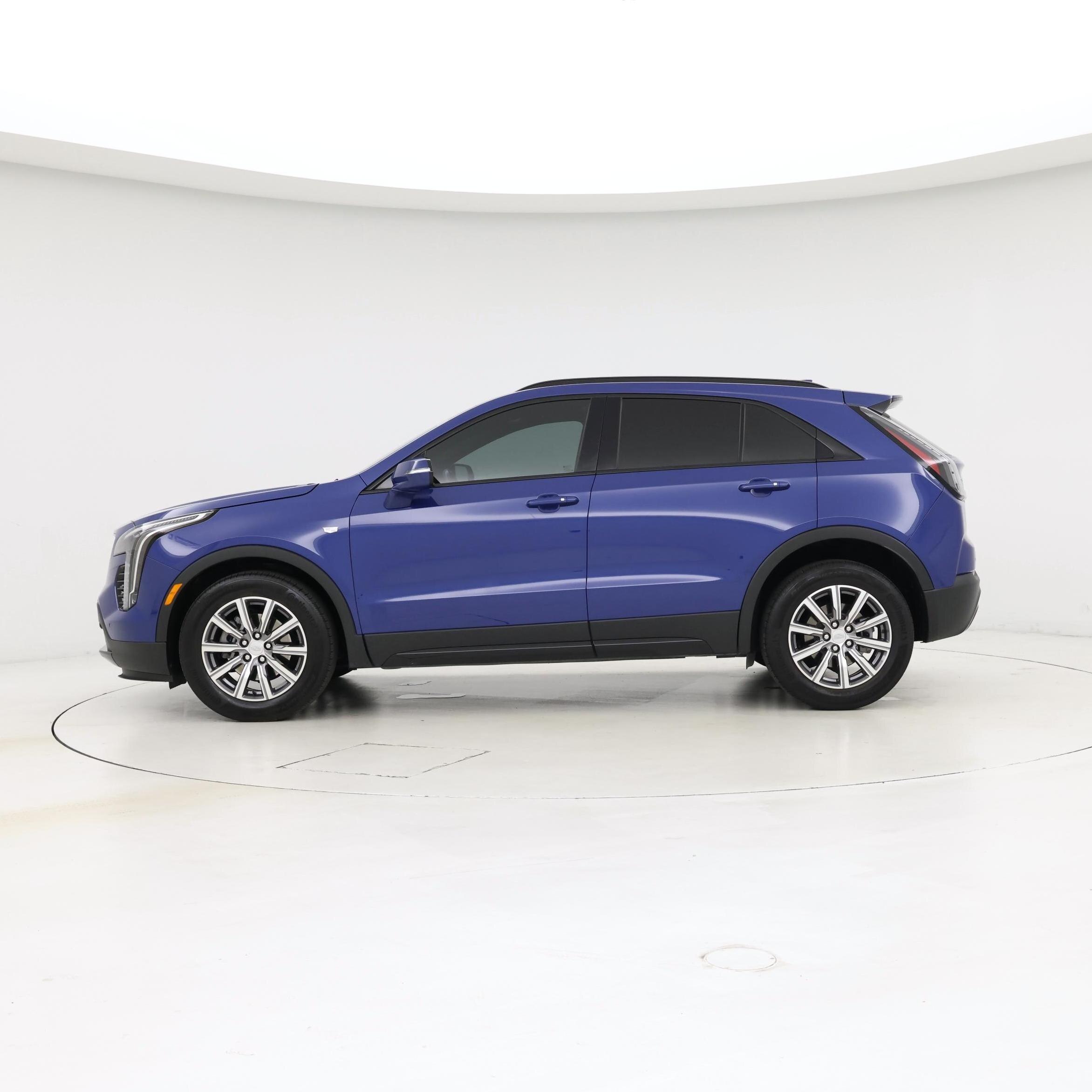 Thumbnail: 2023 Cadillac XT4 - 3
