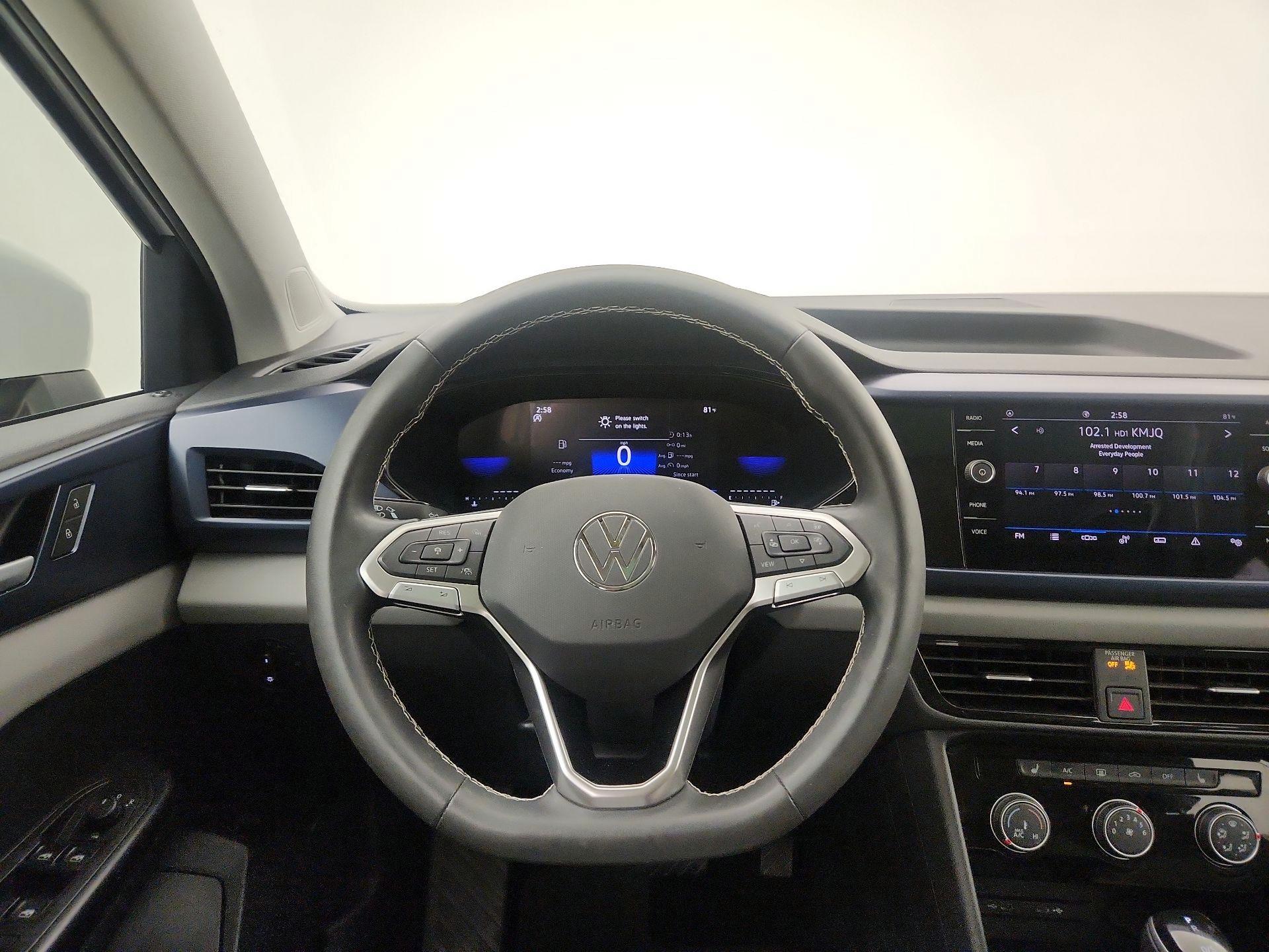 Thumbnail: 2023 Volkswagen Taos - 10