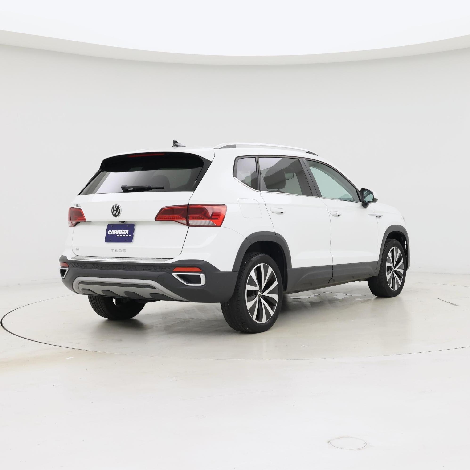 Thumbnail: 2023 Volkswagen Taos - 8