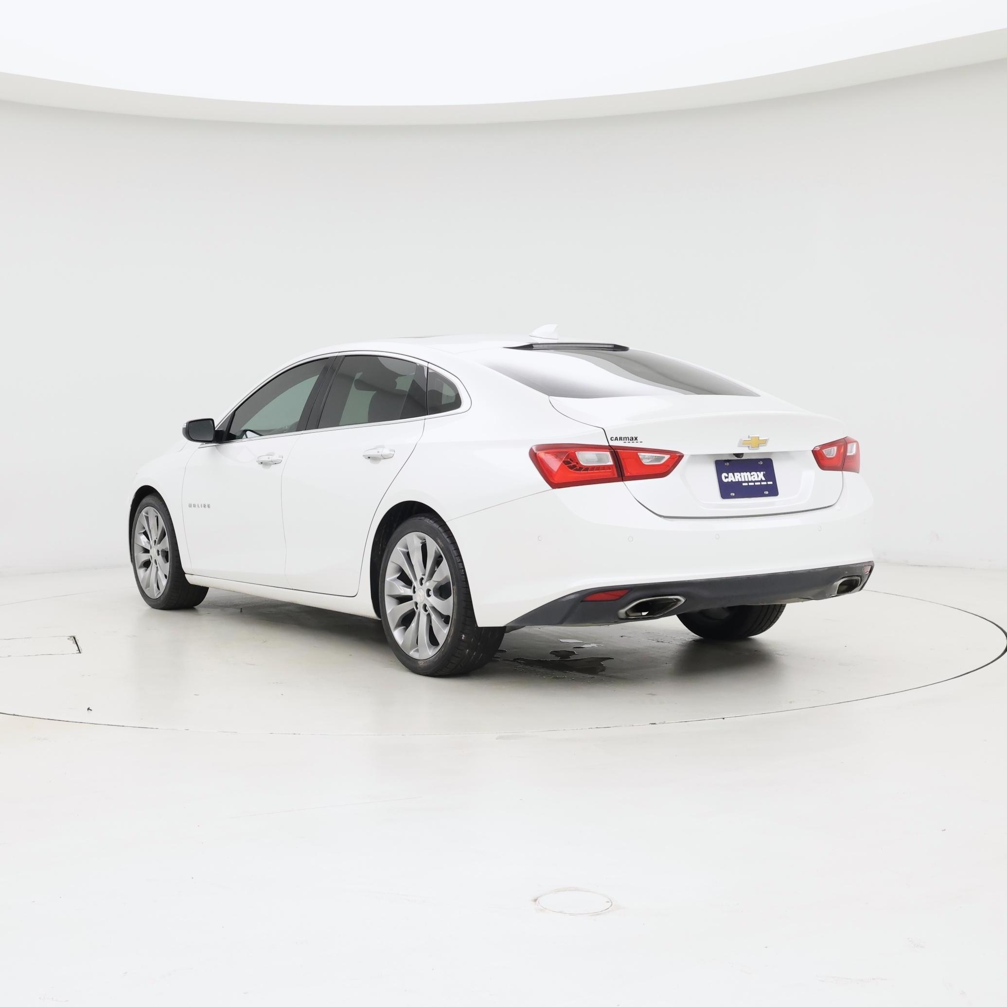 Thumbnail: 2017 Chevrolet Malibu - 2