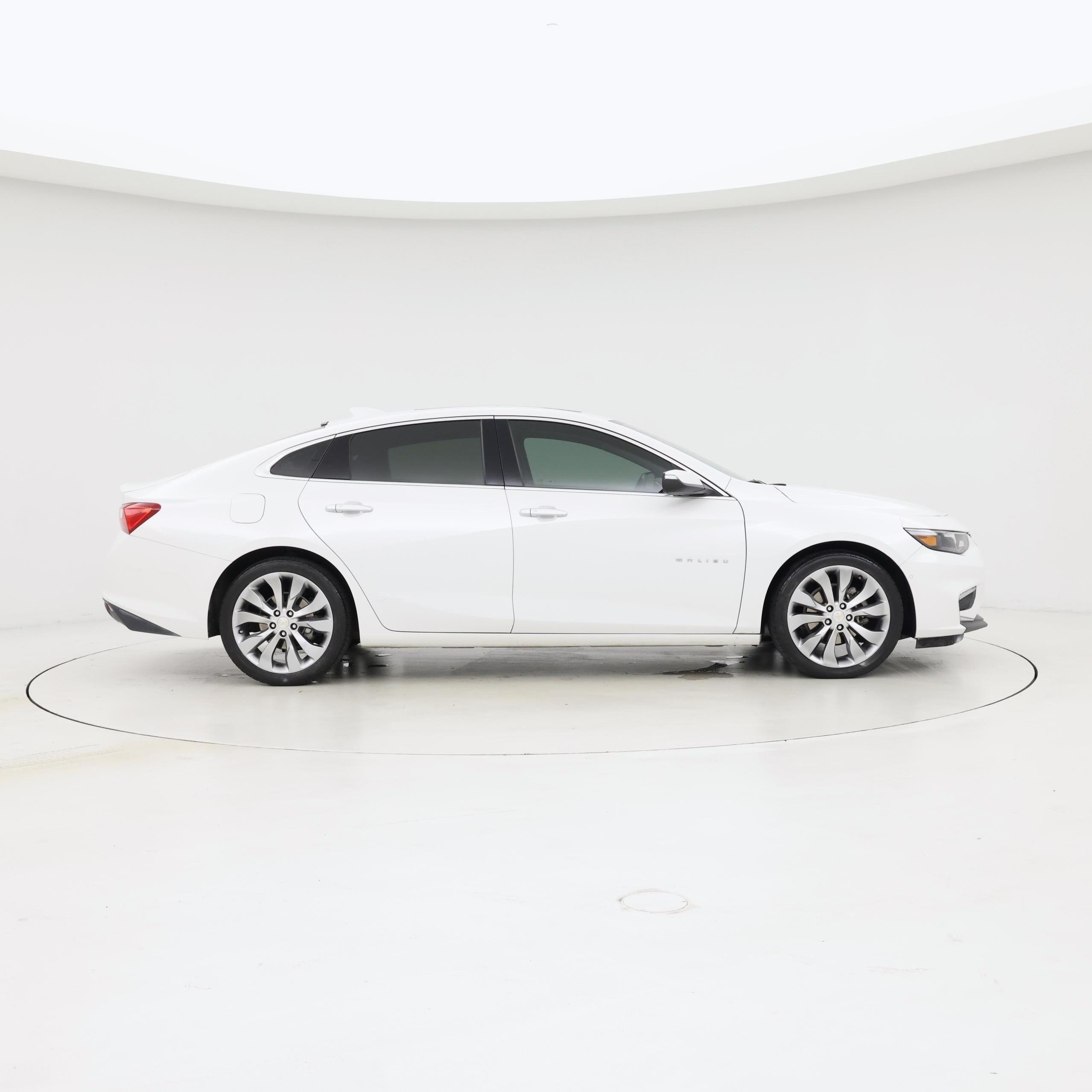 Thumbnail: 2017 Chevrolet Malibu - 7