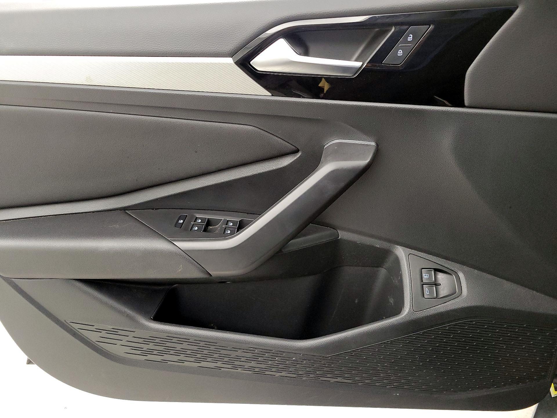 Thumbnail: 2021 Volkswagen Jetta - 12