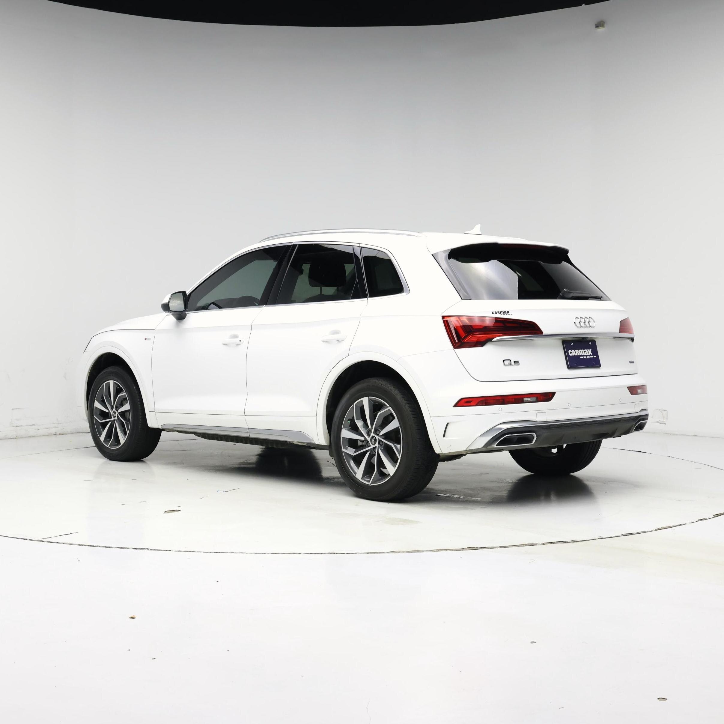 Thumbnail: 2023 Audi Q5 - 2