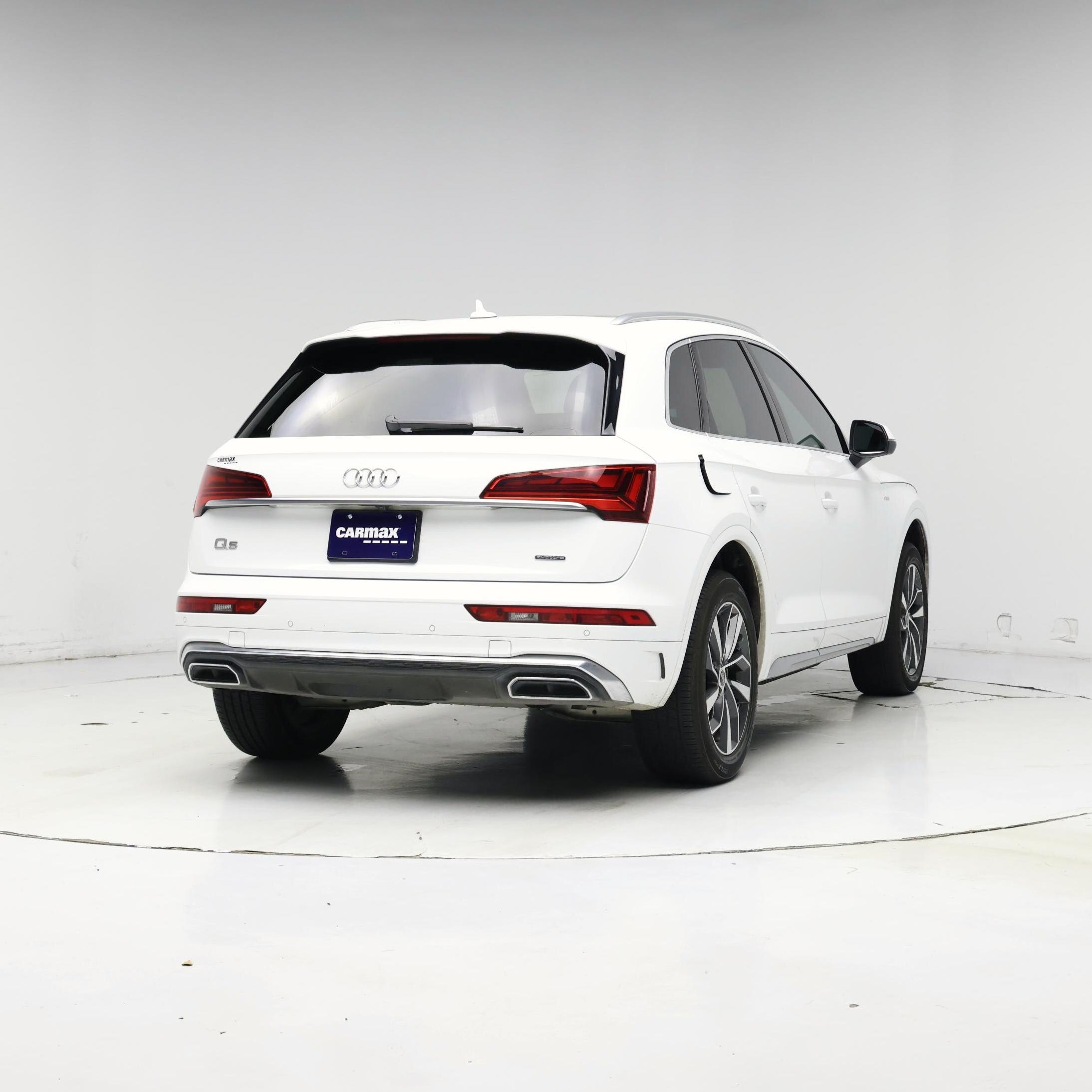 Thumbnail: 2023 Audi Q5 - 8